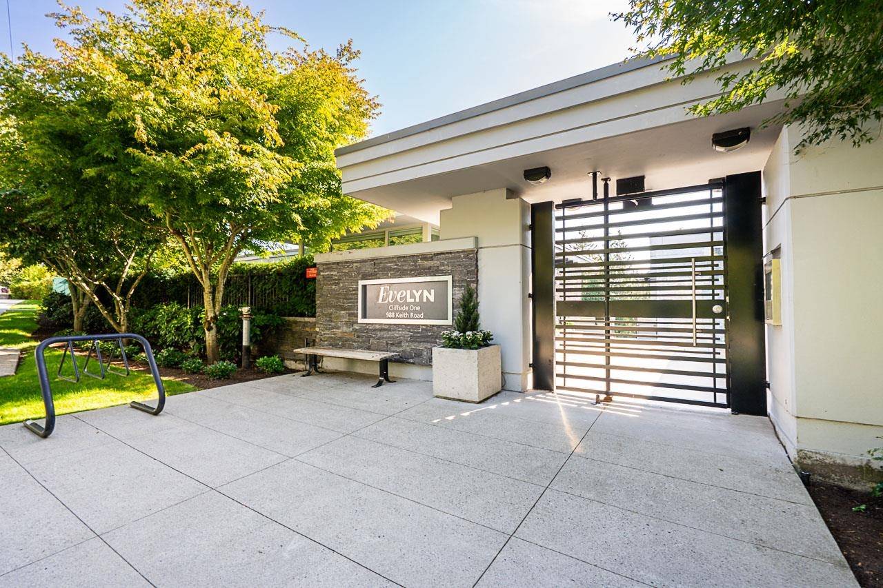 West Vancouver, BC V7T 1M3,988 Keith RD #101