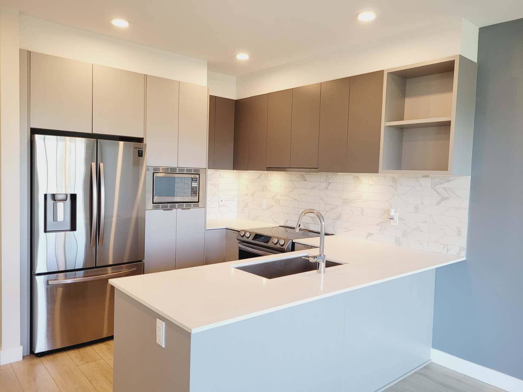 Tsawwassen, BC V4M 0E4,1792 Starling DR #224