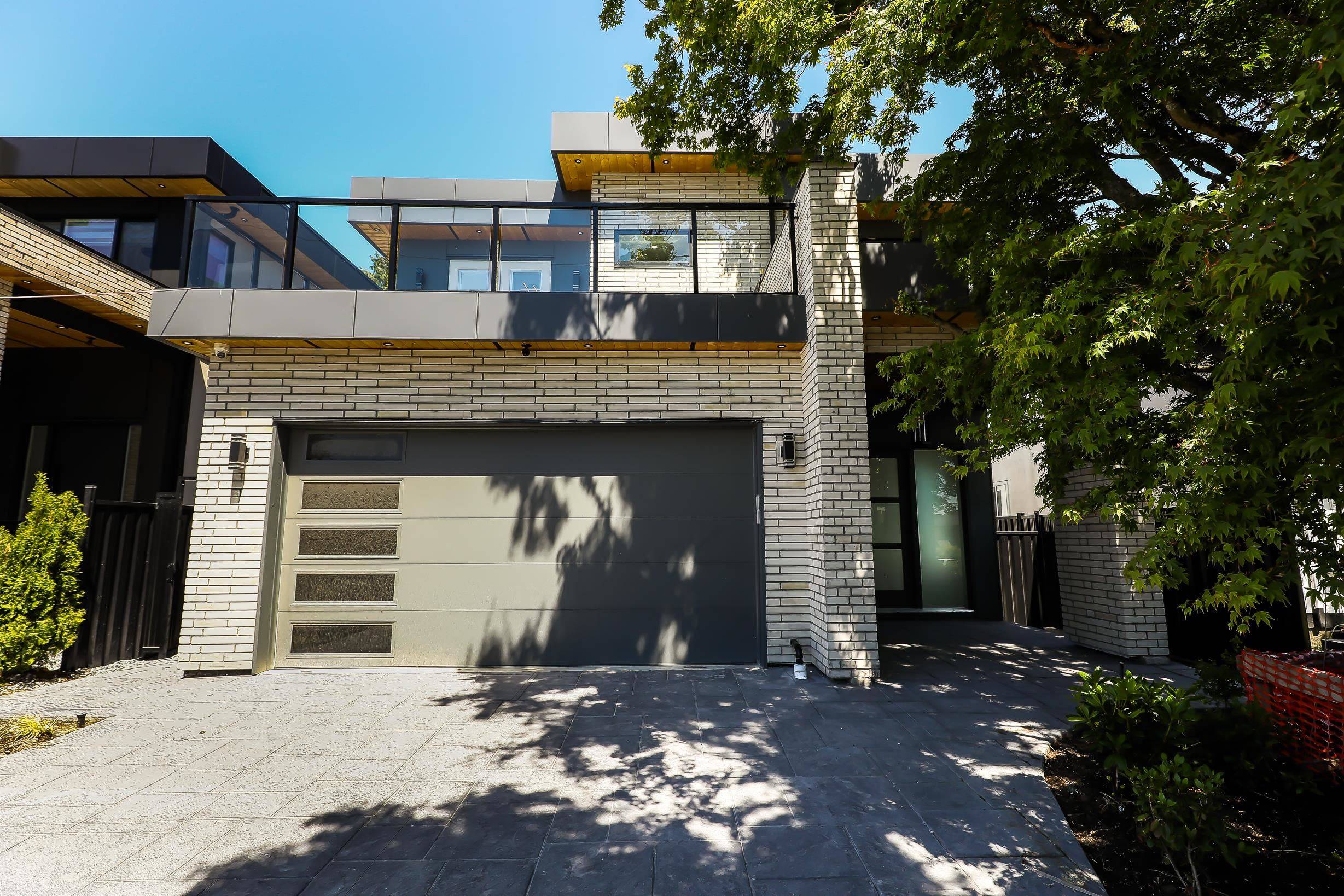 White Rock, BC V4B 2J2,15569 Oxenham AVE