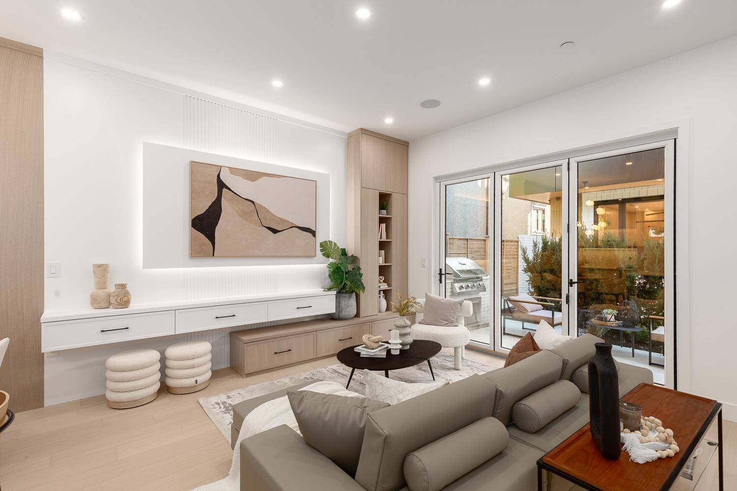 Vancouver, BC V5Y 2C7,477 W 20th AVE