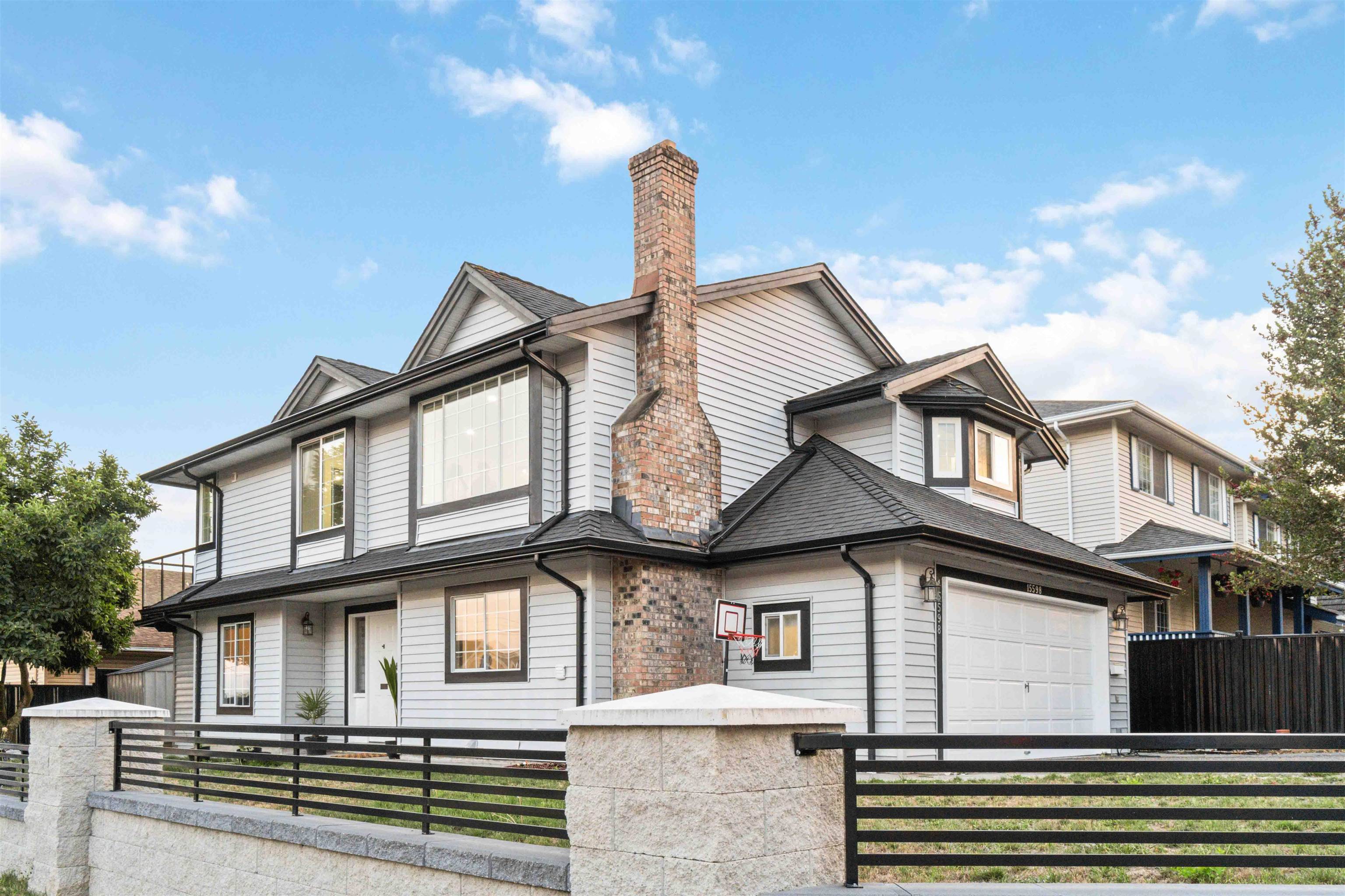 White Rock, BC V4B 2G5,15598 Roper AVE