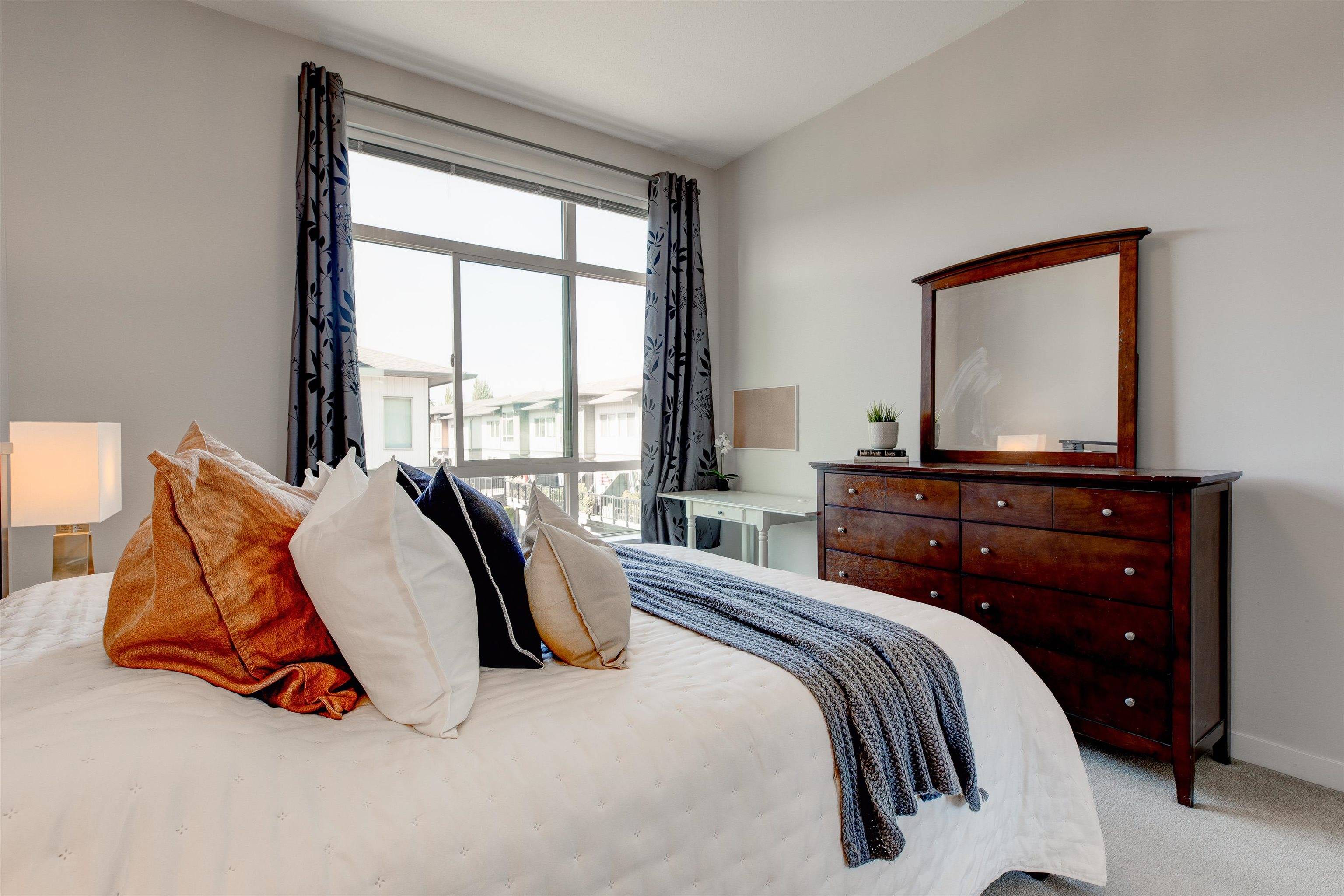 Surrey, BC V4N 6M7,8473 163 ST #87