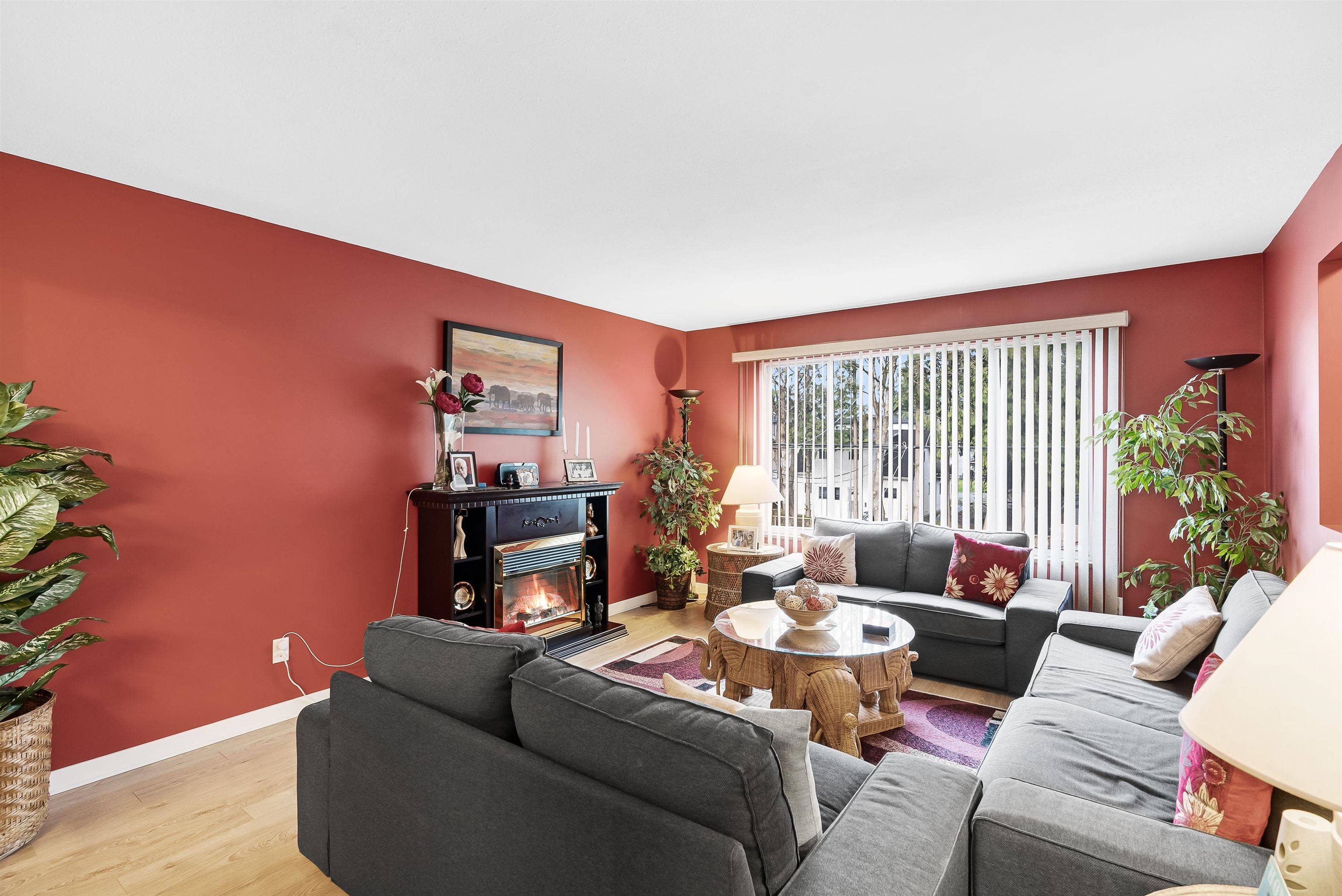 Surrey, BC V3V 3M7,12486 113b AVE