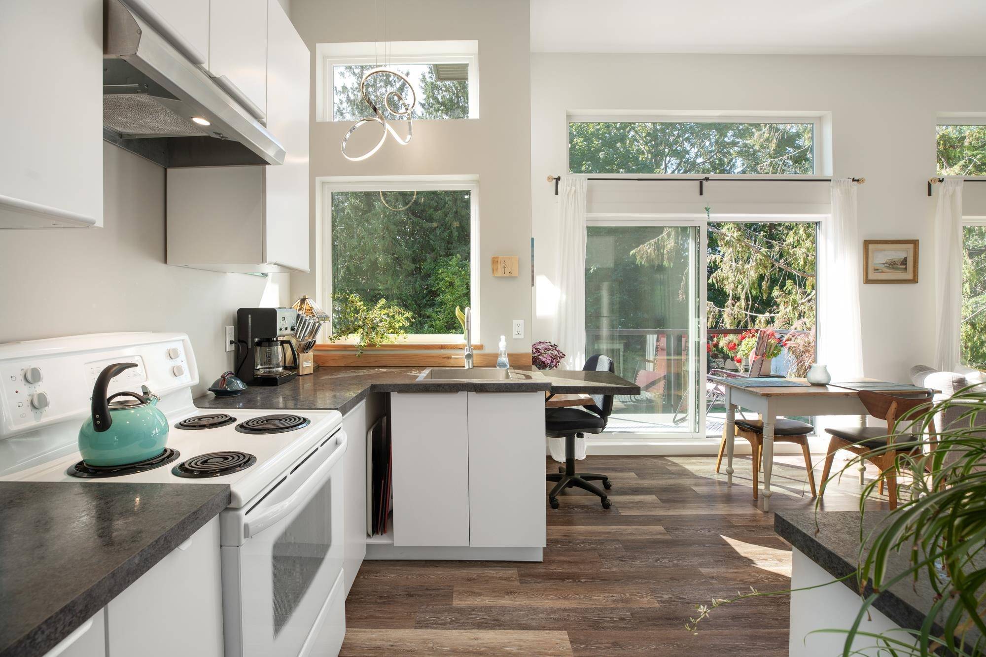 Halfmoon Bay, BC V7Z 1A4,7835 Redrooffs RD