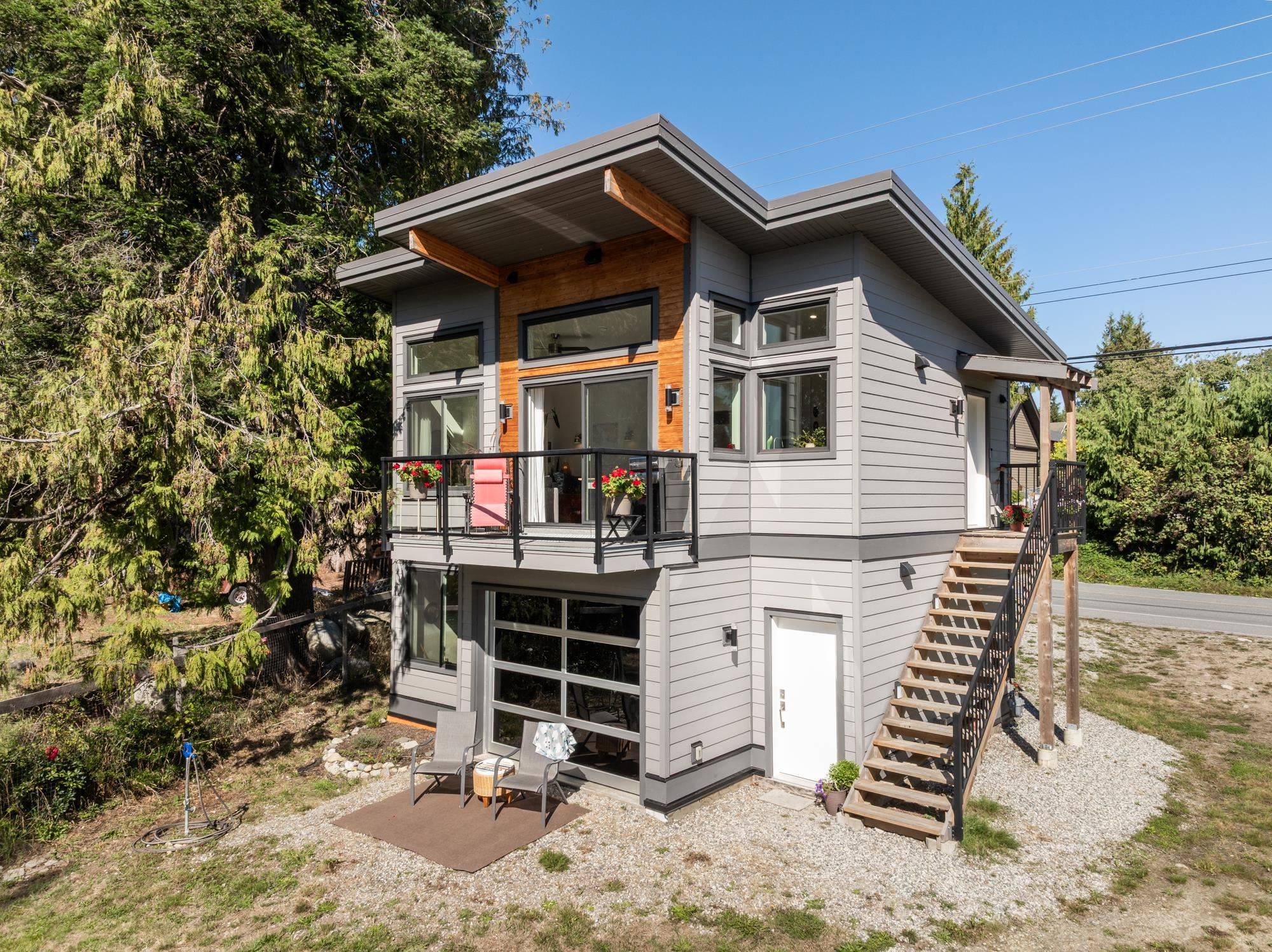 Halfmoon Bay, BC V7Z 1A4,7835 Redrooffs RD