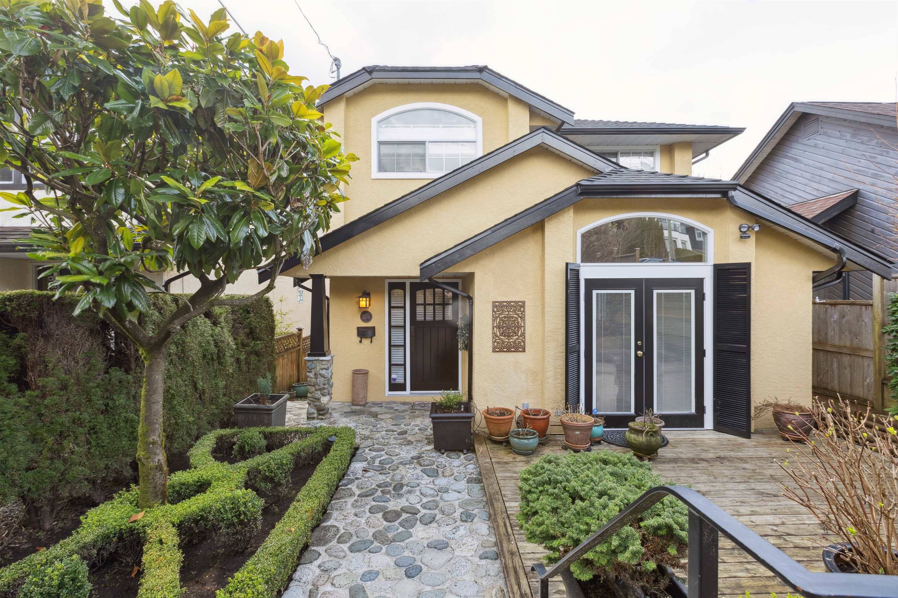 West Vancouver, BC V7T 1K3,1274 Esquimalt AVE