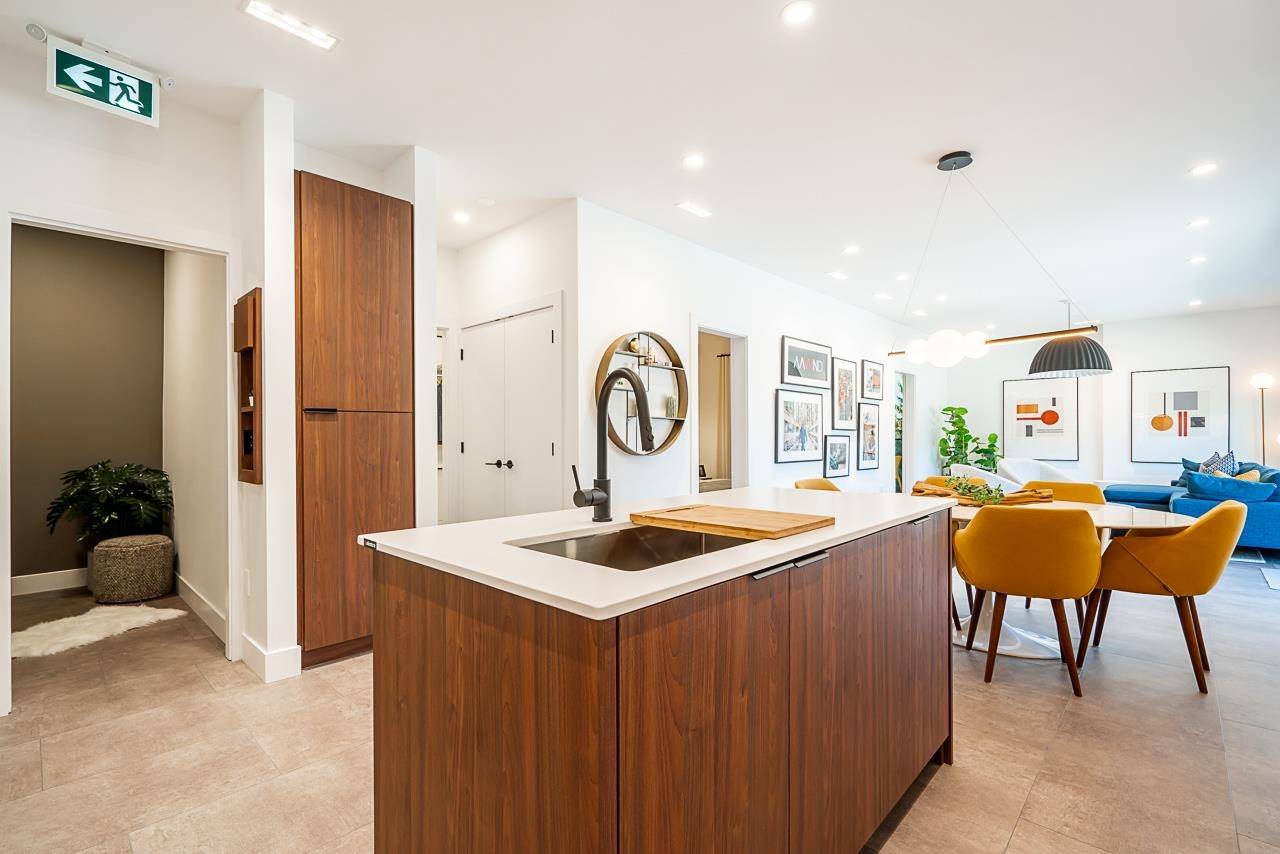 Coquitlam, BC V3J 3Z4,623 Kemsley AVE #108