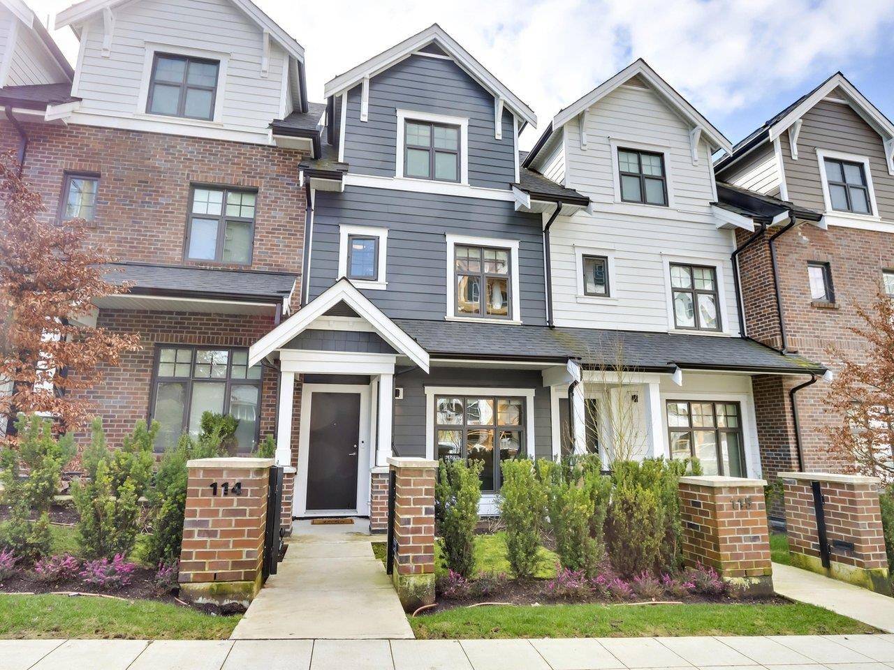 Coquitlam, BC V3J 0N1,678 Fairview ST #114
