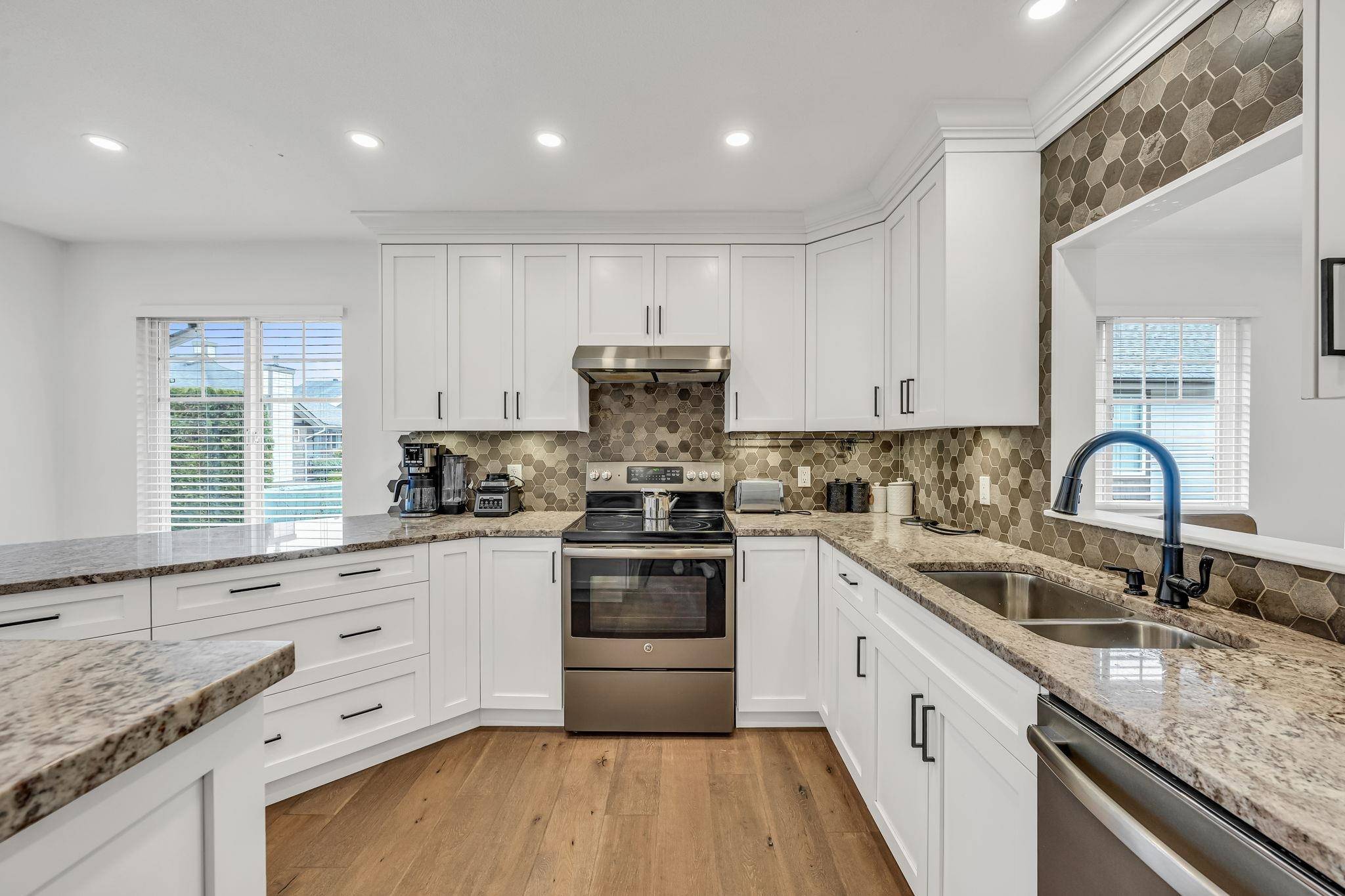 Langley, BC V1M 3C3,20222 96 AVE #18