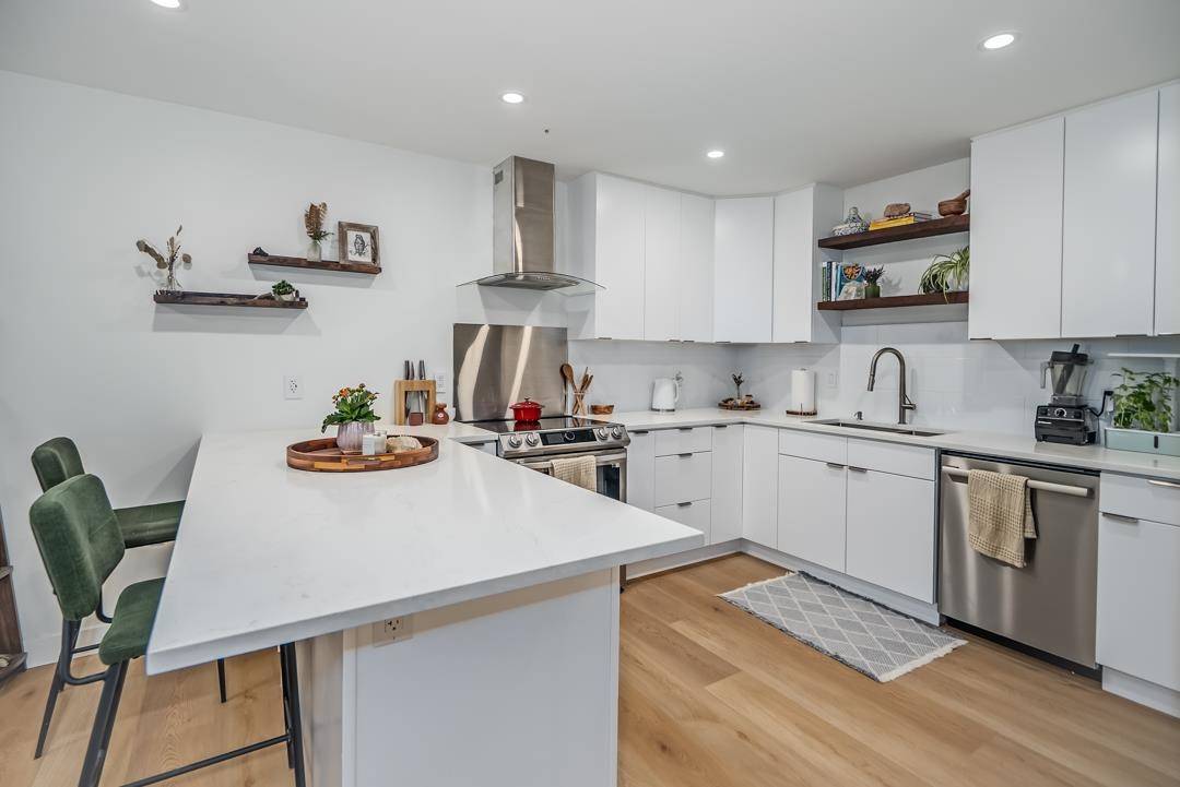 Abbotsford, BC V2S 6X9,2700 Mccallum RD #203