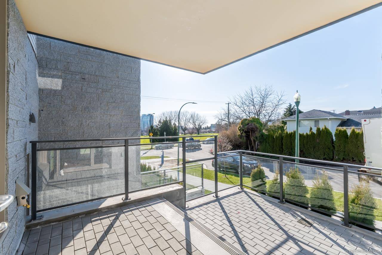 Vancouver, BC V5X 0J4,389 W 59th AVE #203