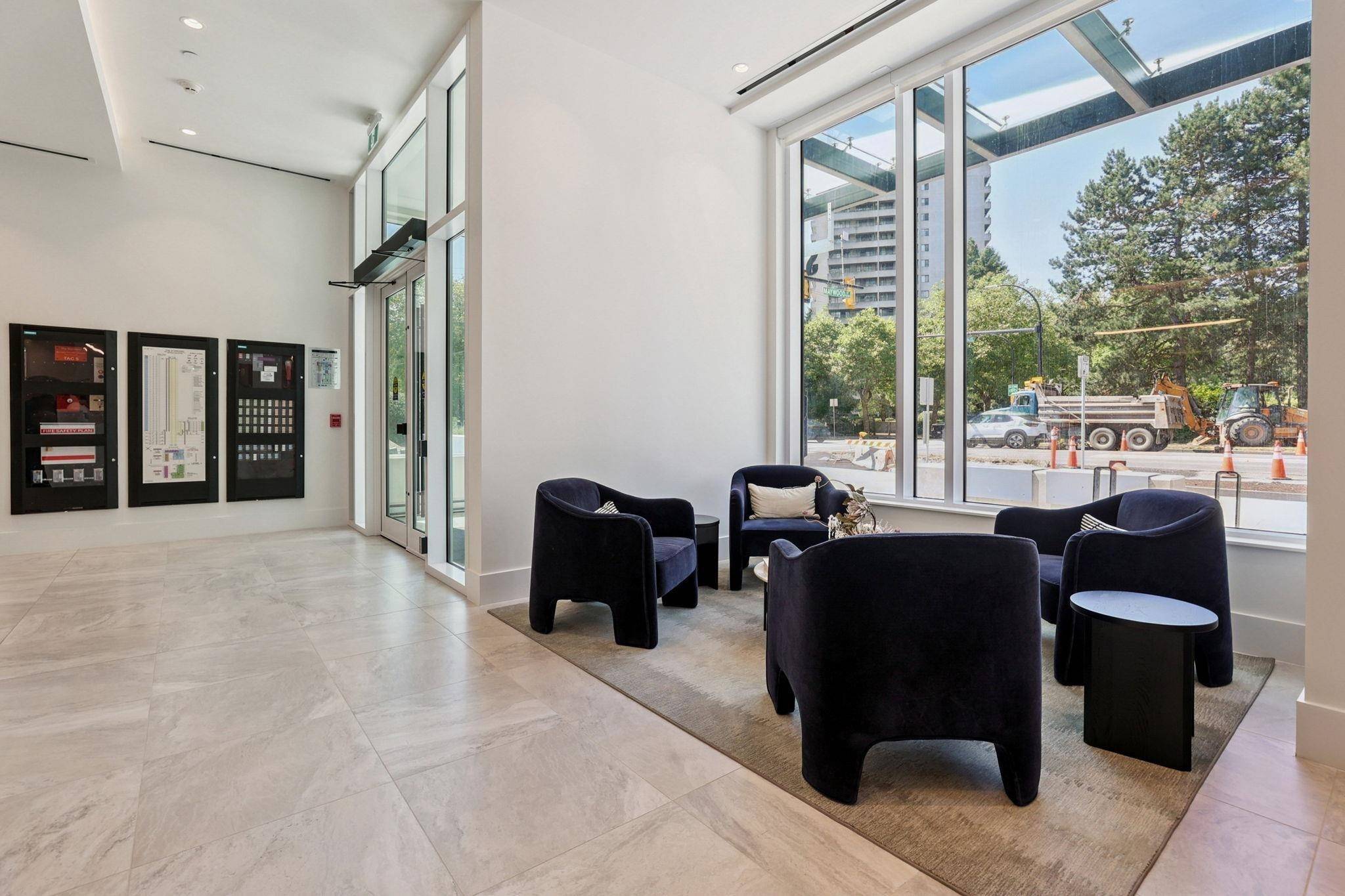 Burnaby, BC V5H 0L3,6468 Willingdon AVE #2001