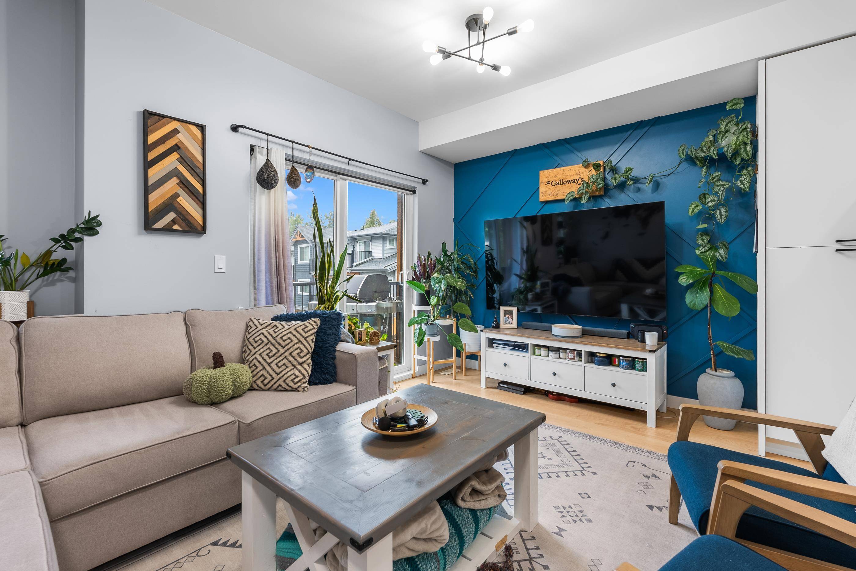 Maple Ridge, BC V2X 3N2,22810 113 AVE #19