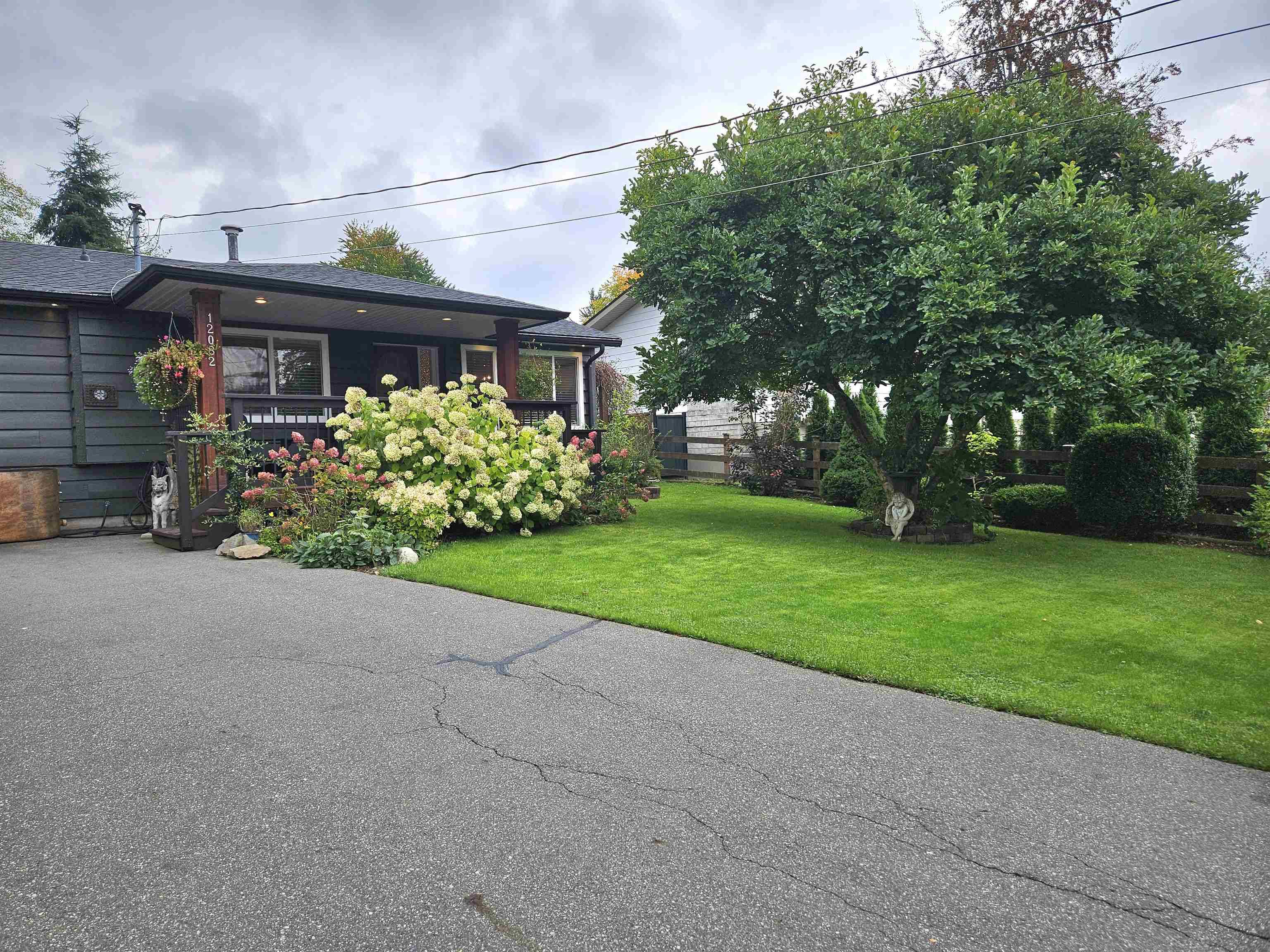 Maple Ridge, BC V2W 2A6,12082 261 ST