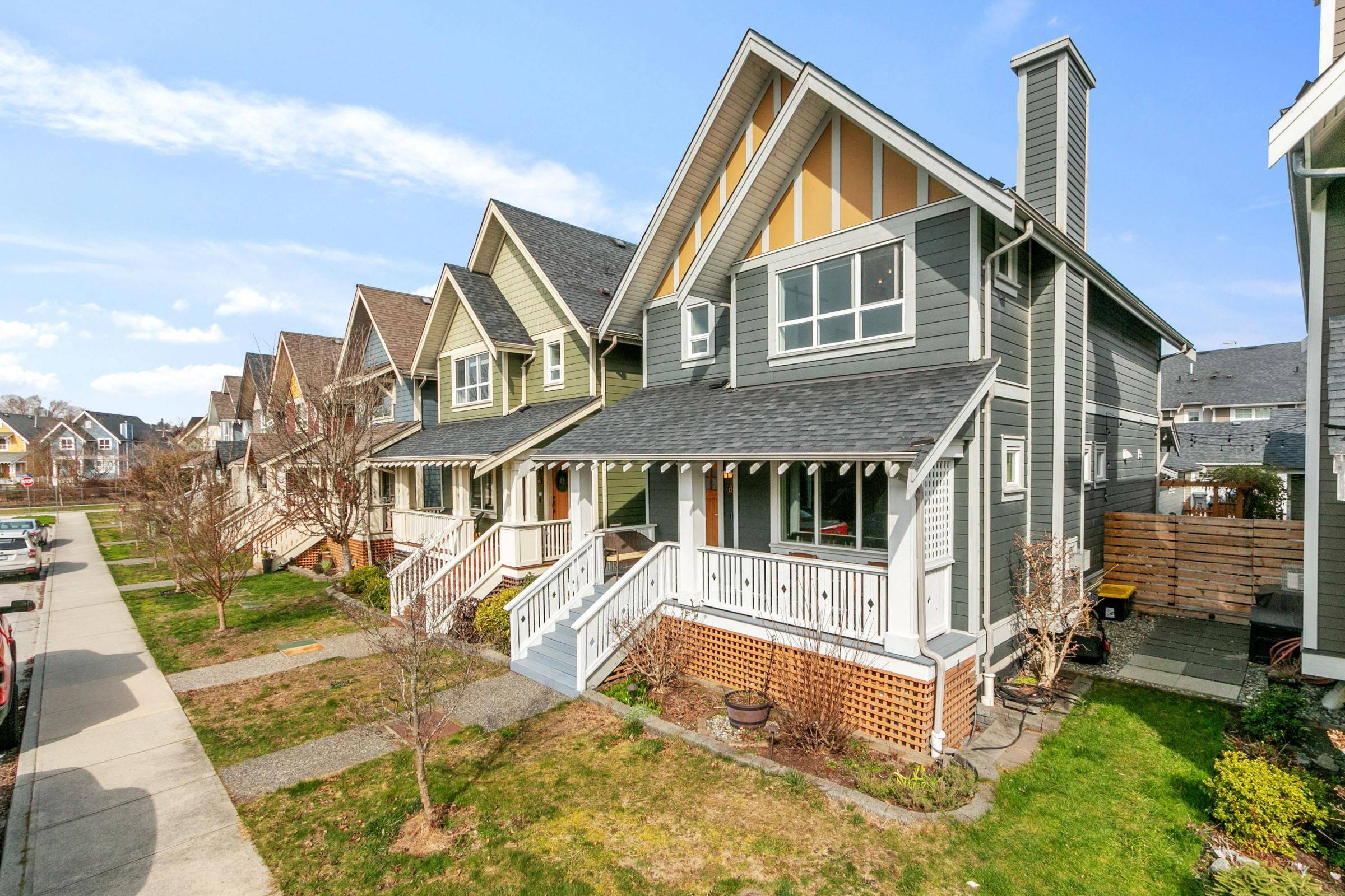 New Westminster, BC V3M 0E7,251 Jensen ST