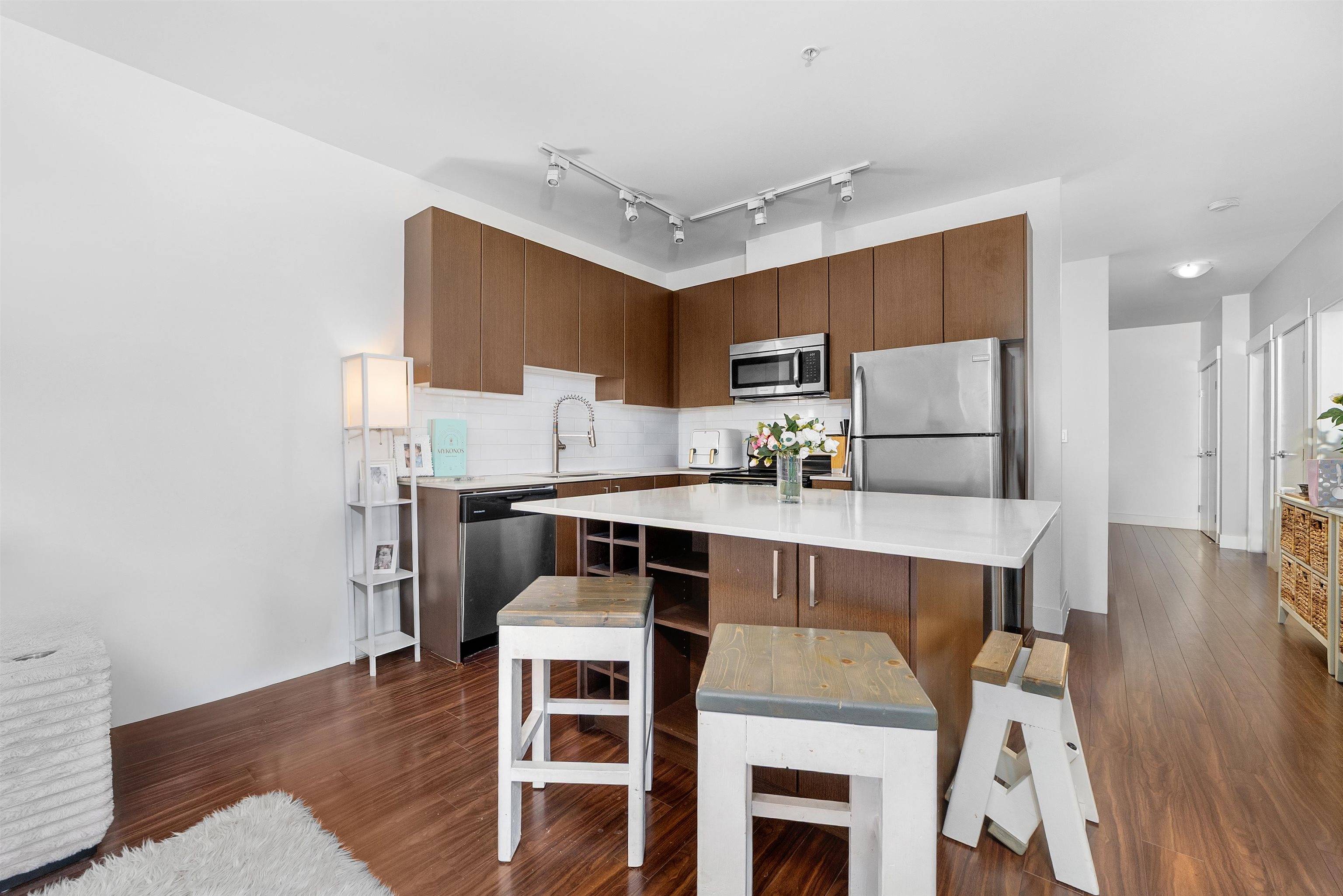 Port Coquitlam, BC V3C 0C6,2351 Kelly AVE #101