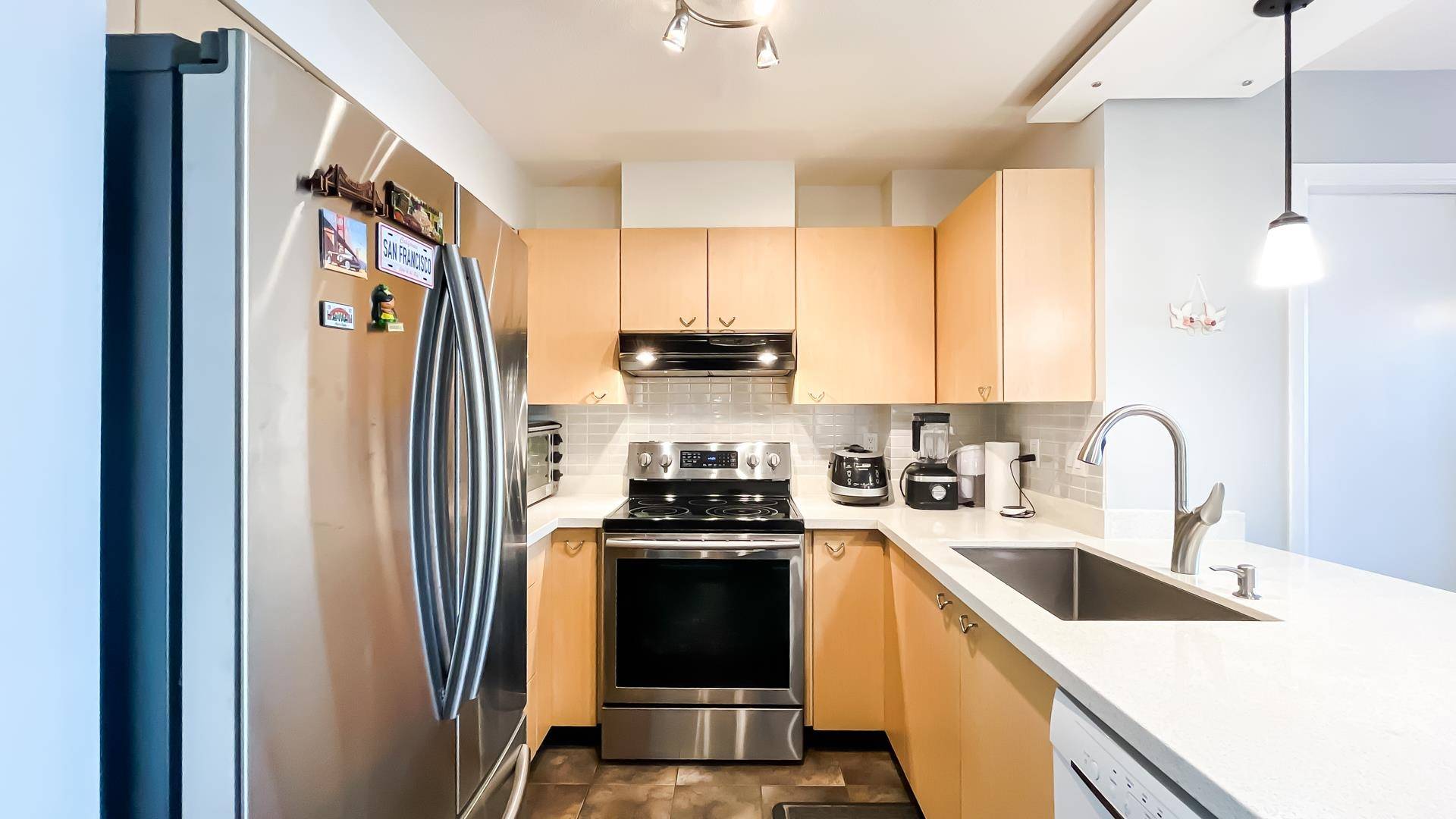 Richmond, BC V6Y 4G1,8180 Granville AVE #803