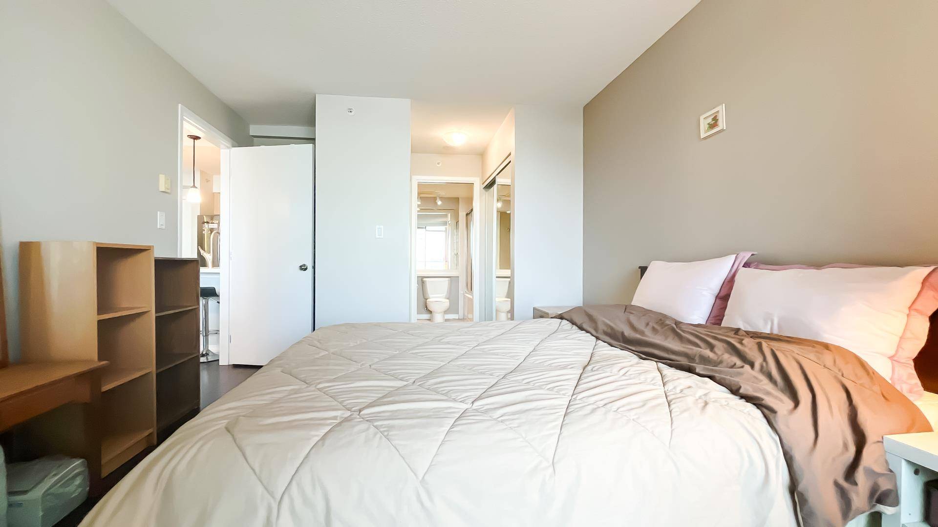 Richmond, BC V6Y 4G1,8180 Granville AVE #803