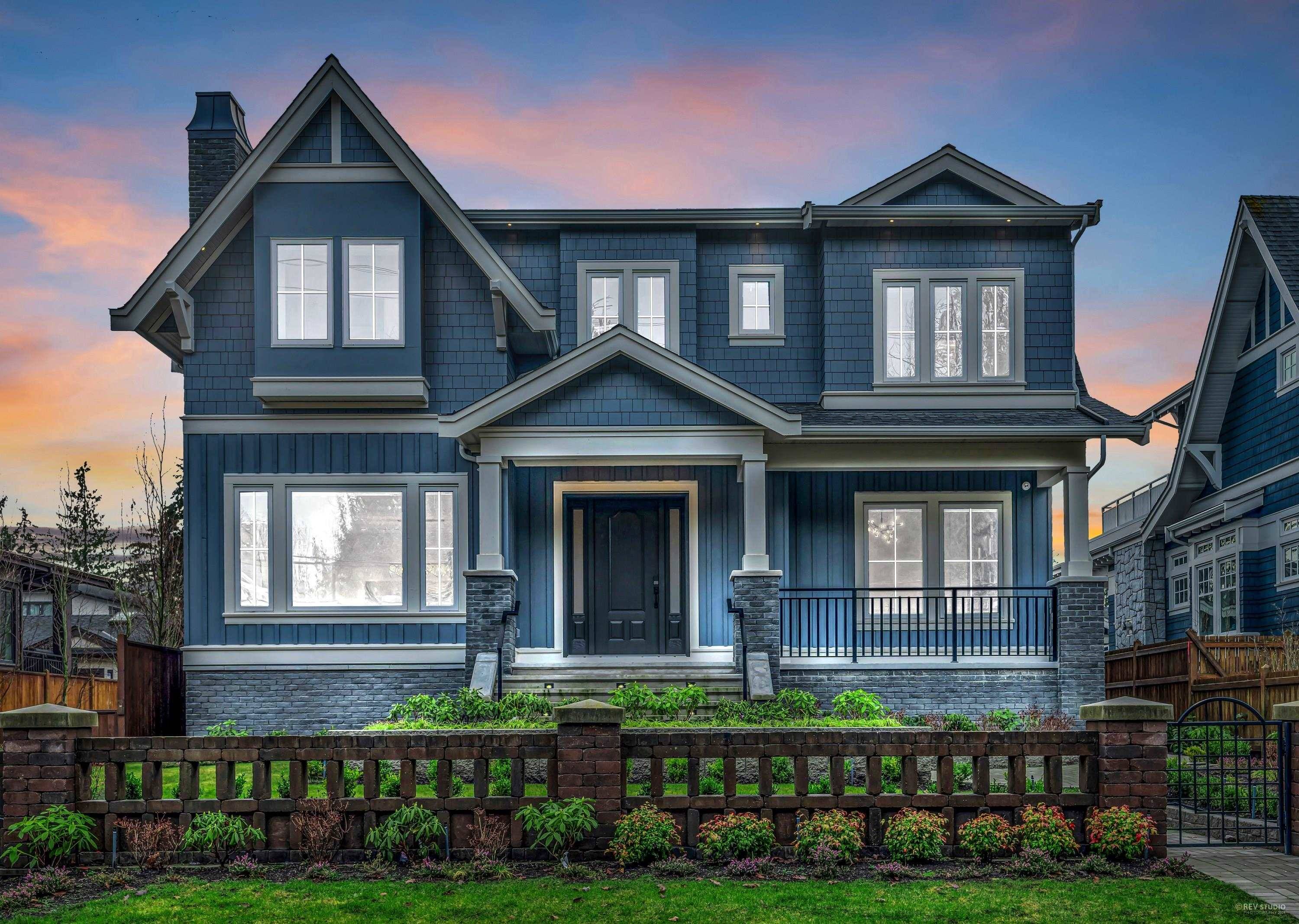 Vancouver, BC V6N 3V5,3852 W 50th AVE