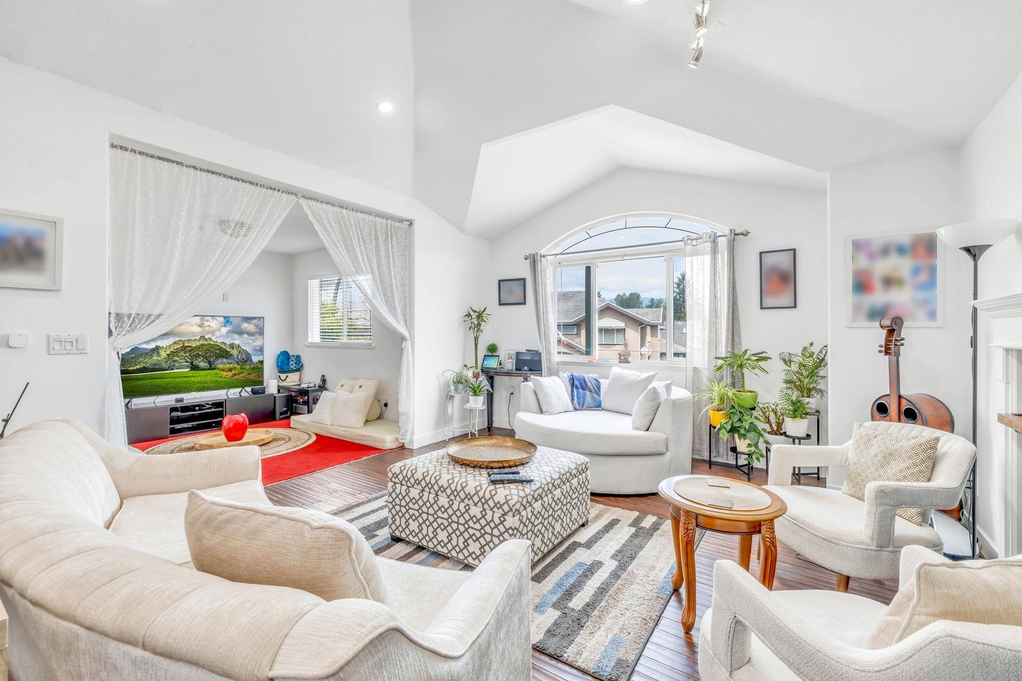 Maple Ridge, BC V2X 2N6,20558 122 AVE