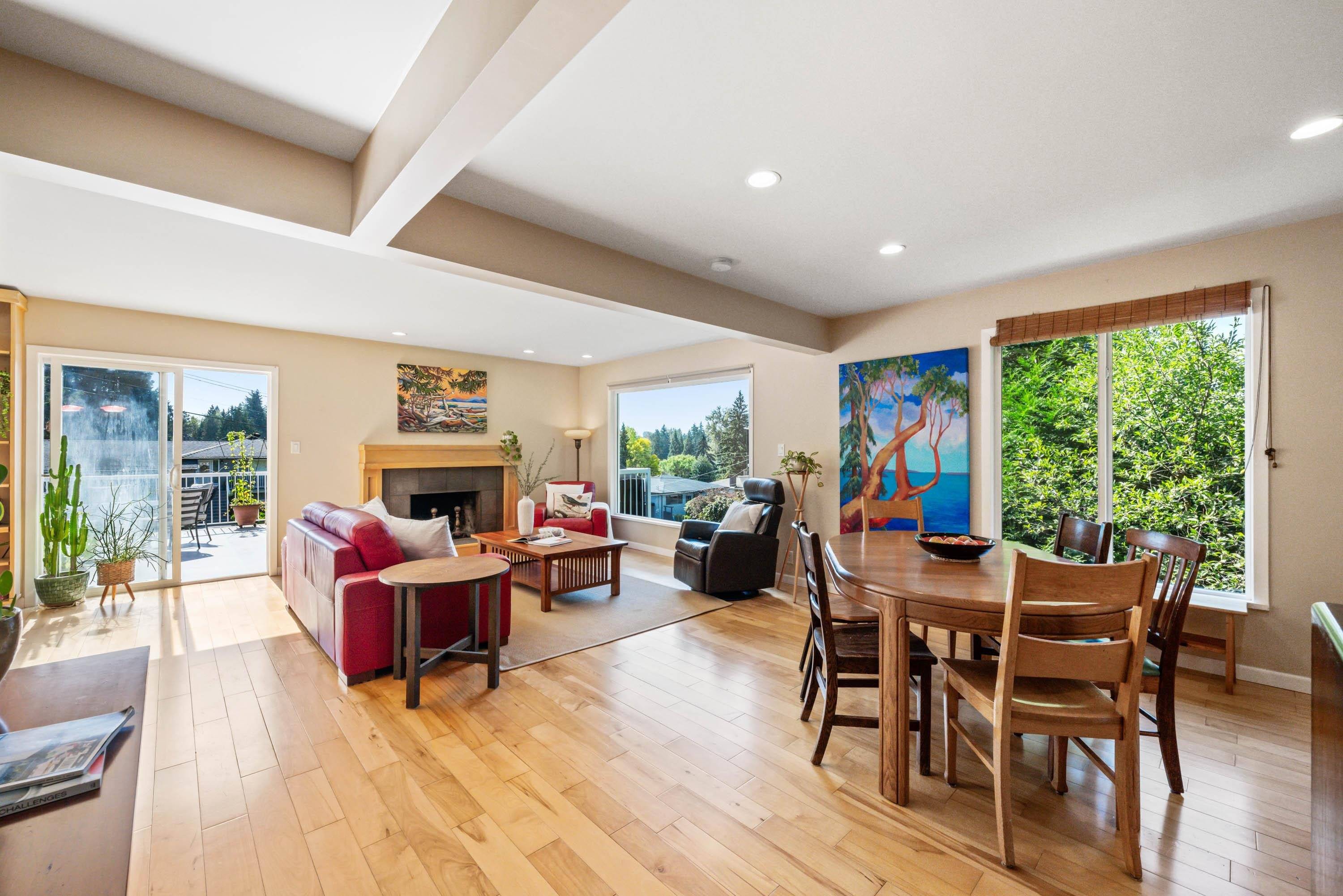 Coquitlam, BC V3J 4W1,935 Stardale AVE