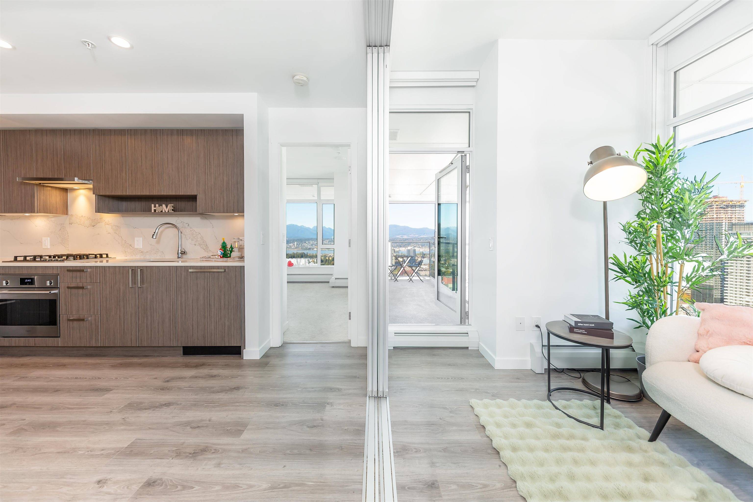 Surrey, BC V3T 0S1,13350 Central AVE #3305