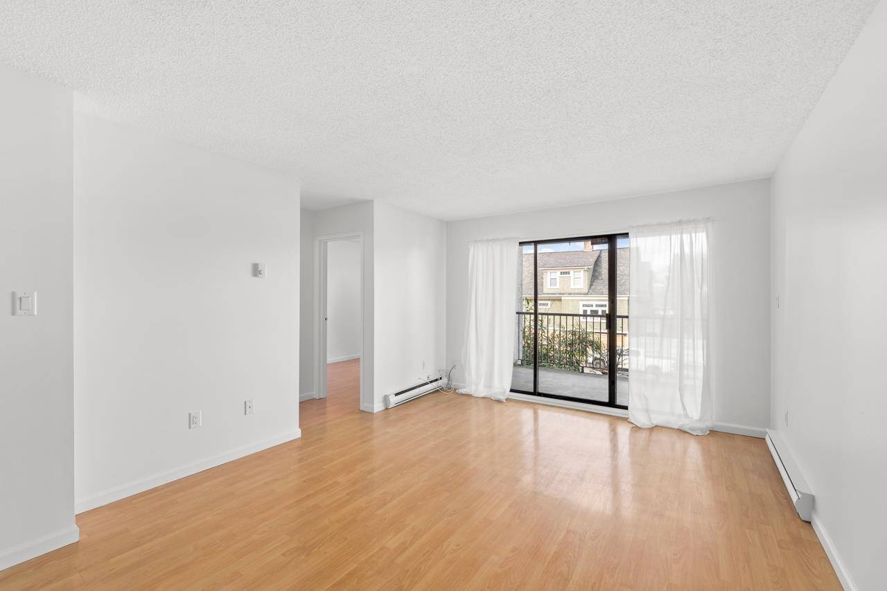 Vancouver, BC V5T 1T5,808 8th AVE #215