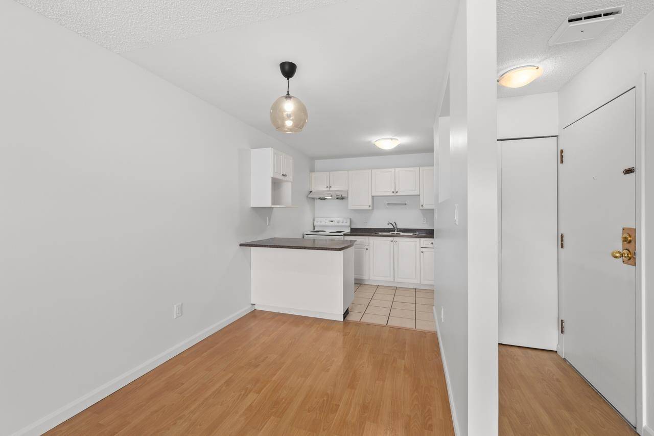 Vancouver, BC V5T 1T5,808 8th AVE #215