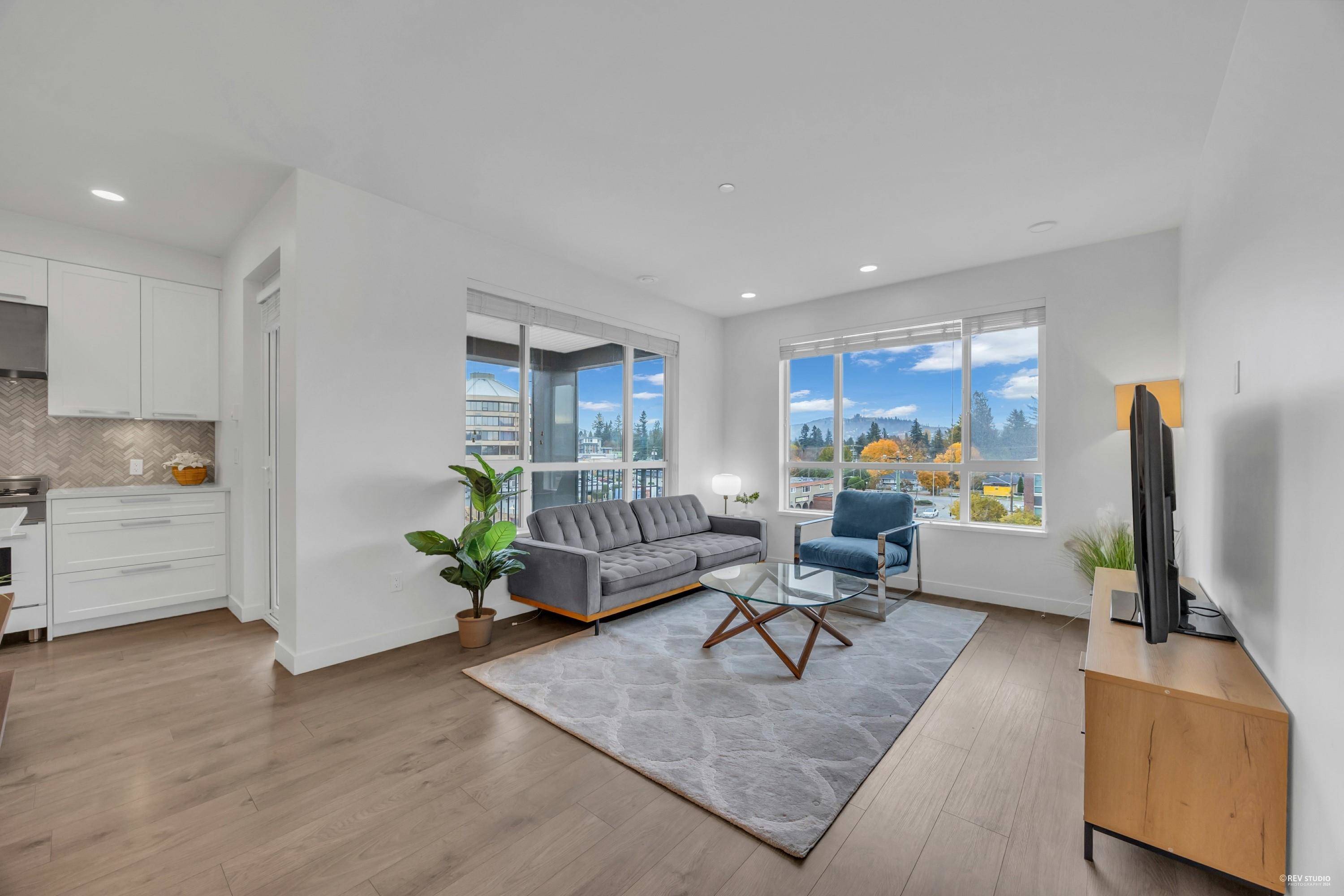 Abbotsford, BC V2S 0J2,33530 Mayfair AVE #502