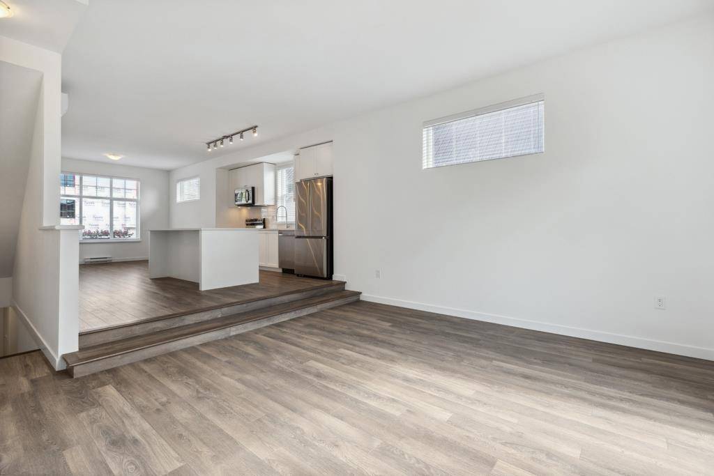 Surrey, BC V4N 6W8,15778 85th AVE #150