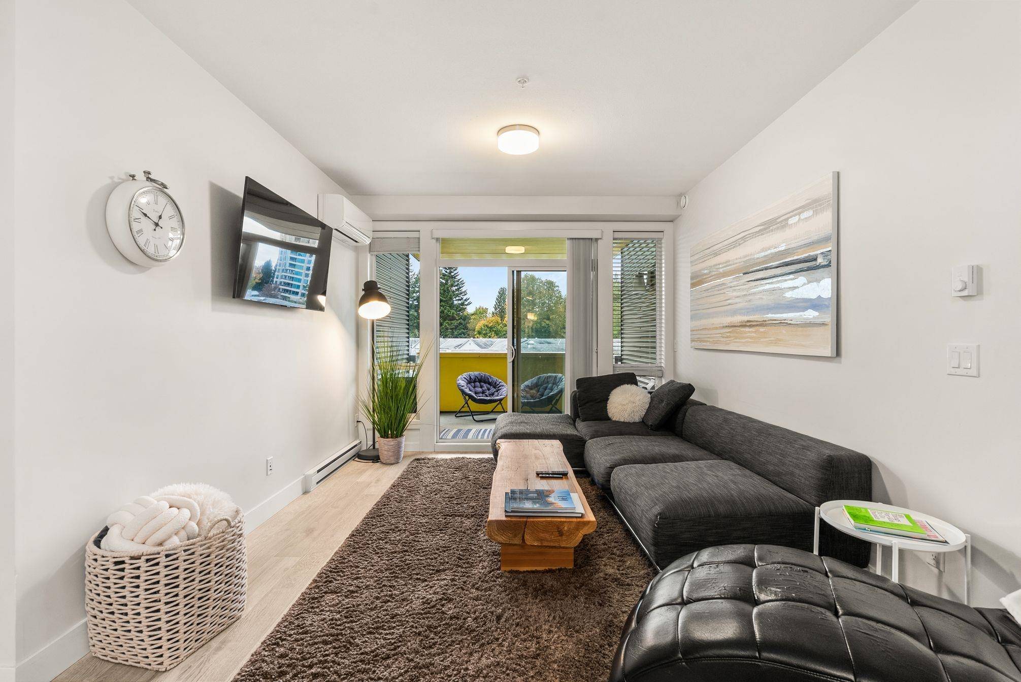 Abbotsford, BC V2S 0J4,2555 Ware ST #301