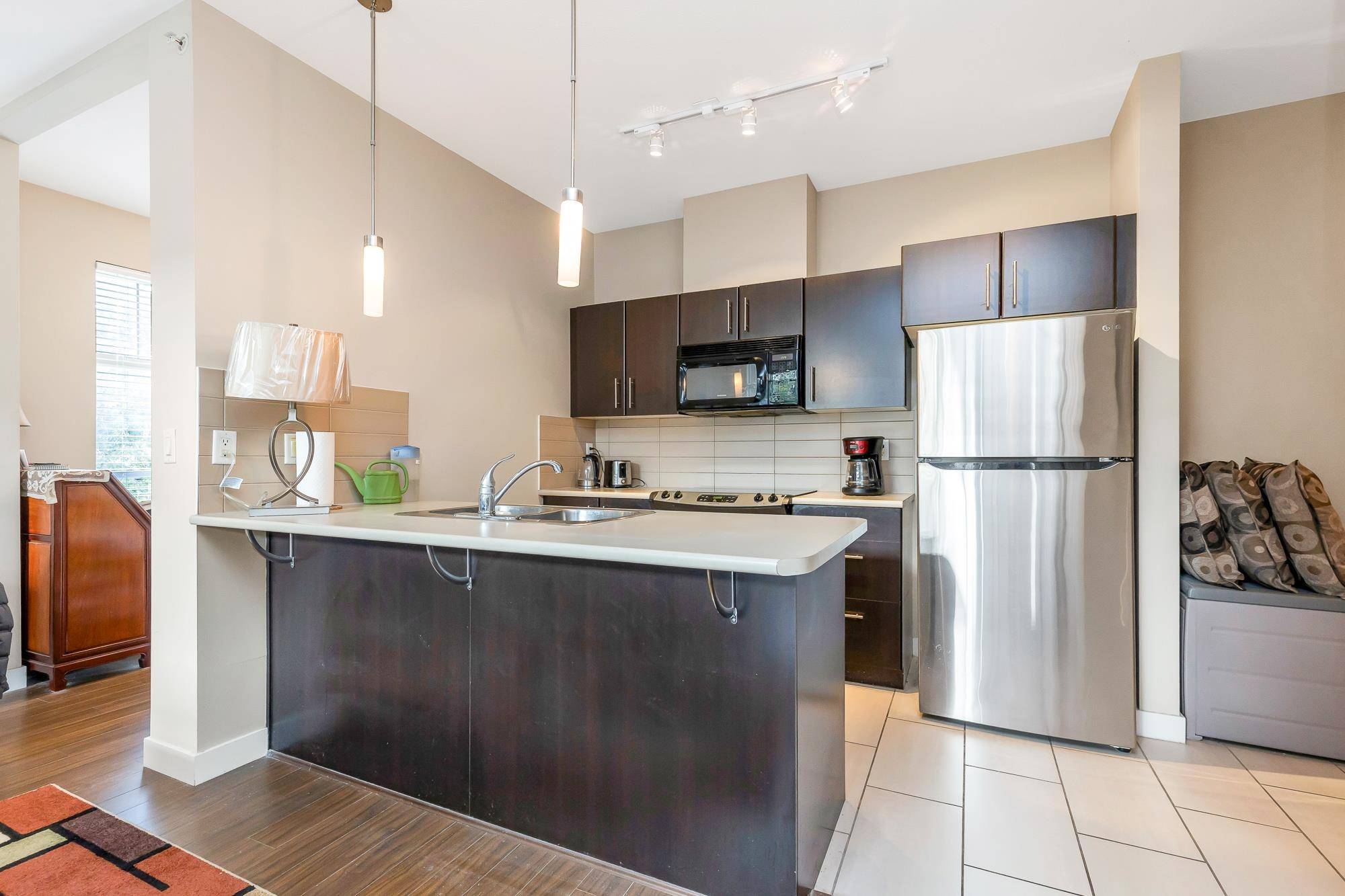 Abbotsford, BC V2S 0C1,33546 Holland AVE #216