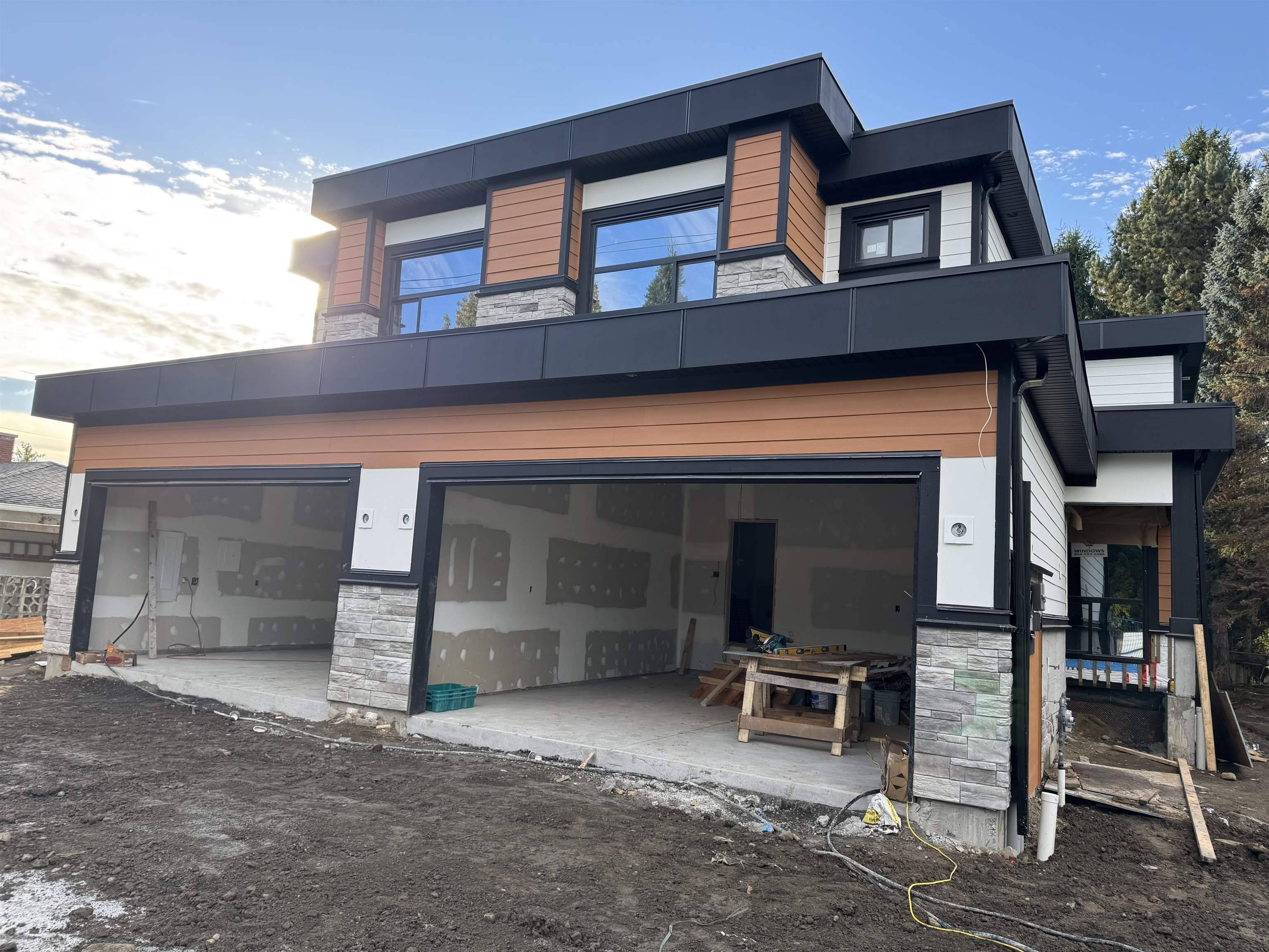 White Rock, BC V4B 3C4,14206 North Bluff RD