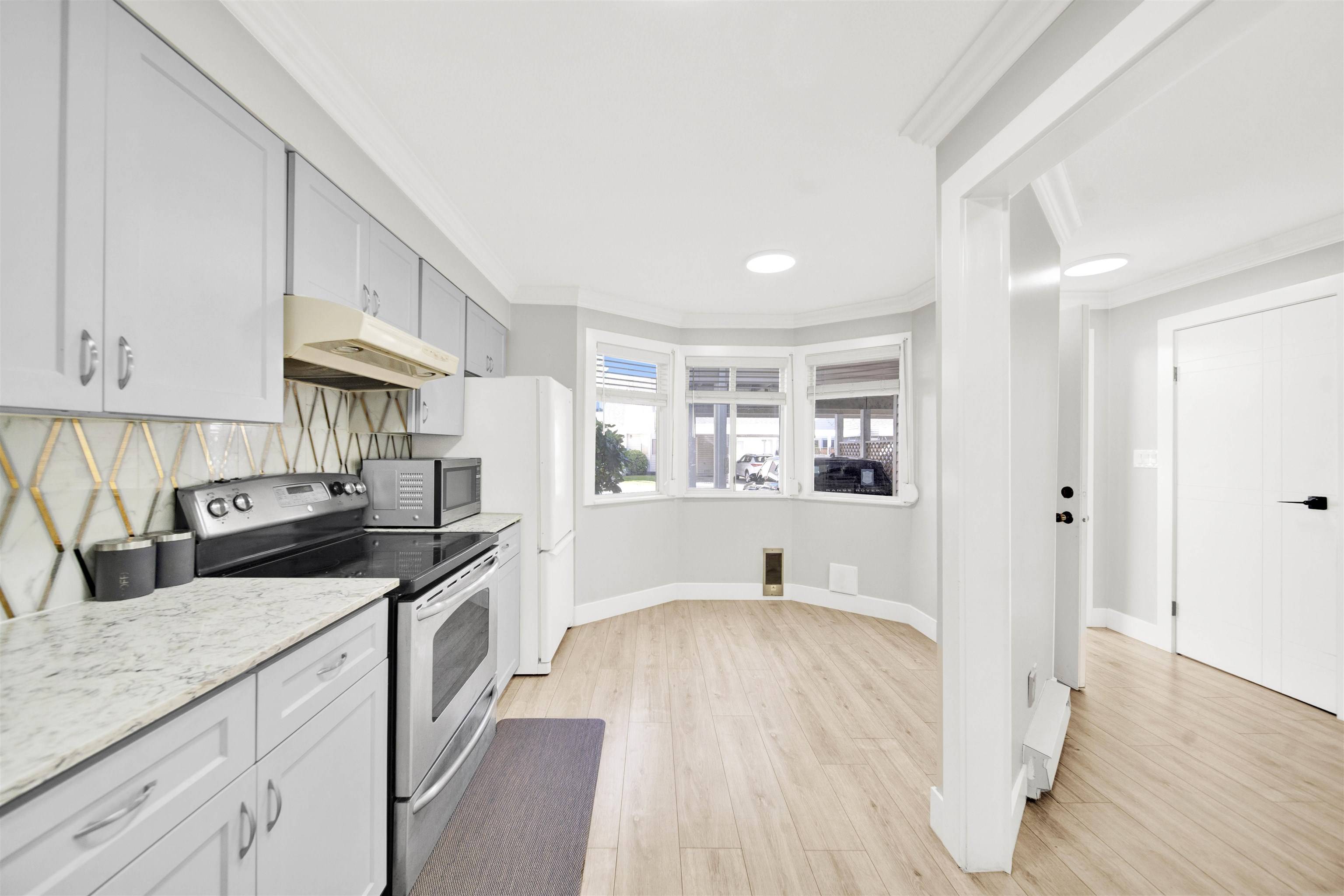 Surrey, BC V3W 0A9,7560 138 ST #2