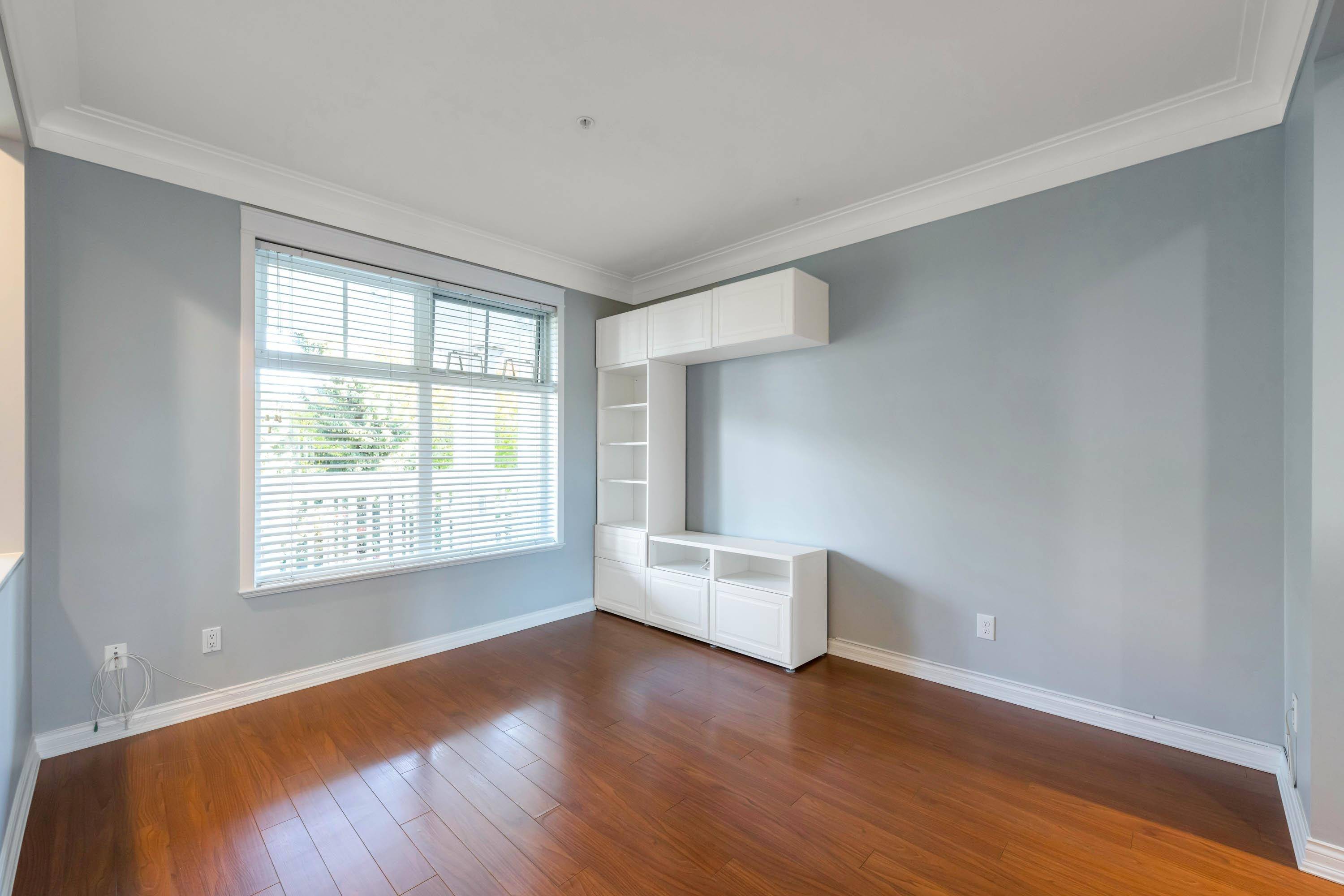 Delta, BC V4K 5E3,6263 River RD #213