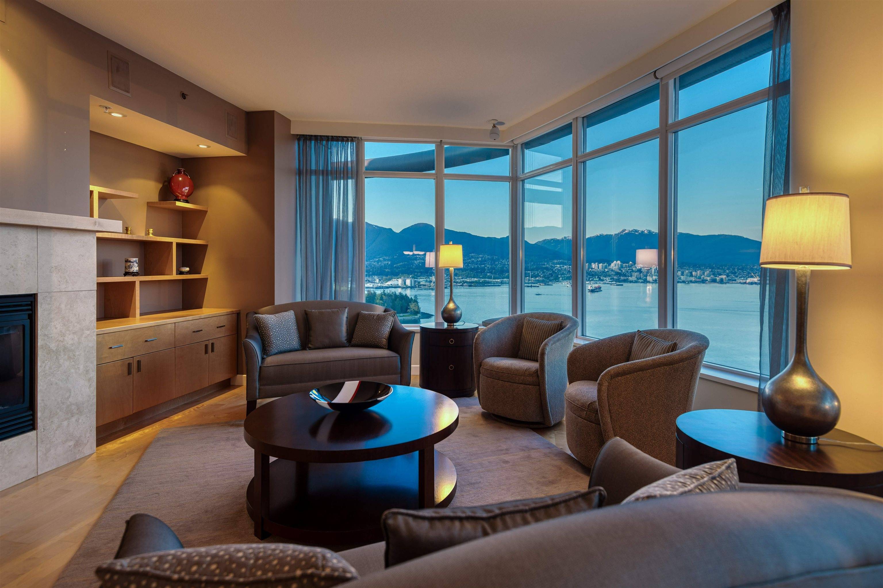 Vancouver, BC V6C 3R5,1281 W Cordova ST #3402