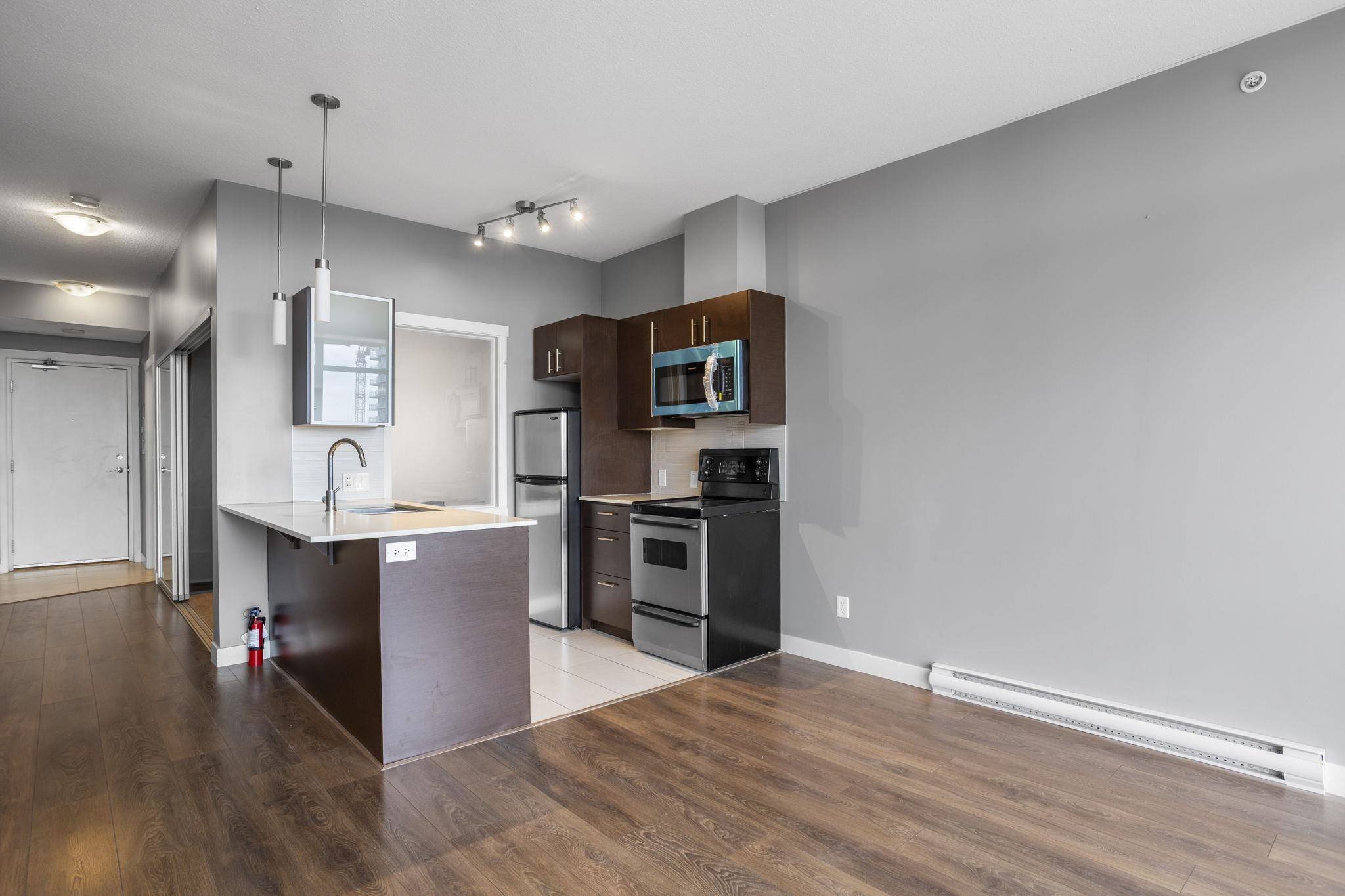 Surrey, BC V3T 0C9,13399 104 AVE #1107