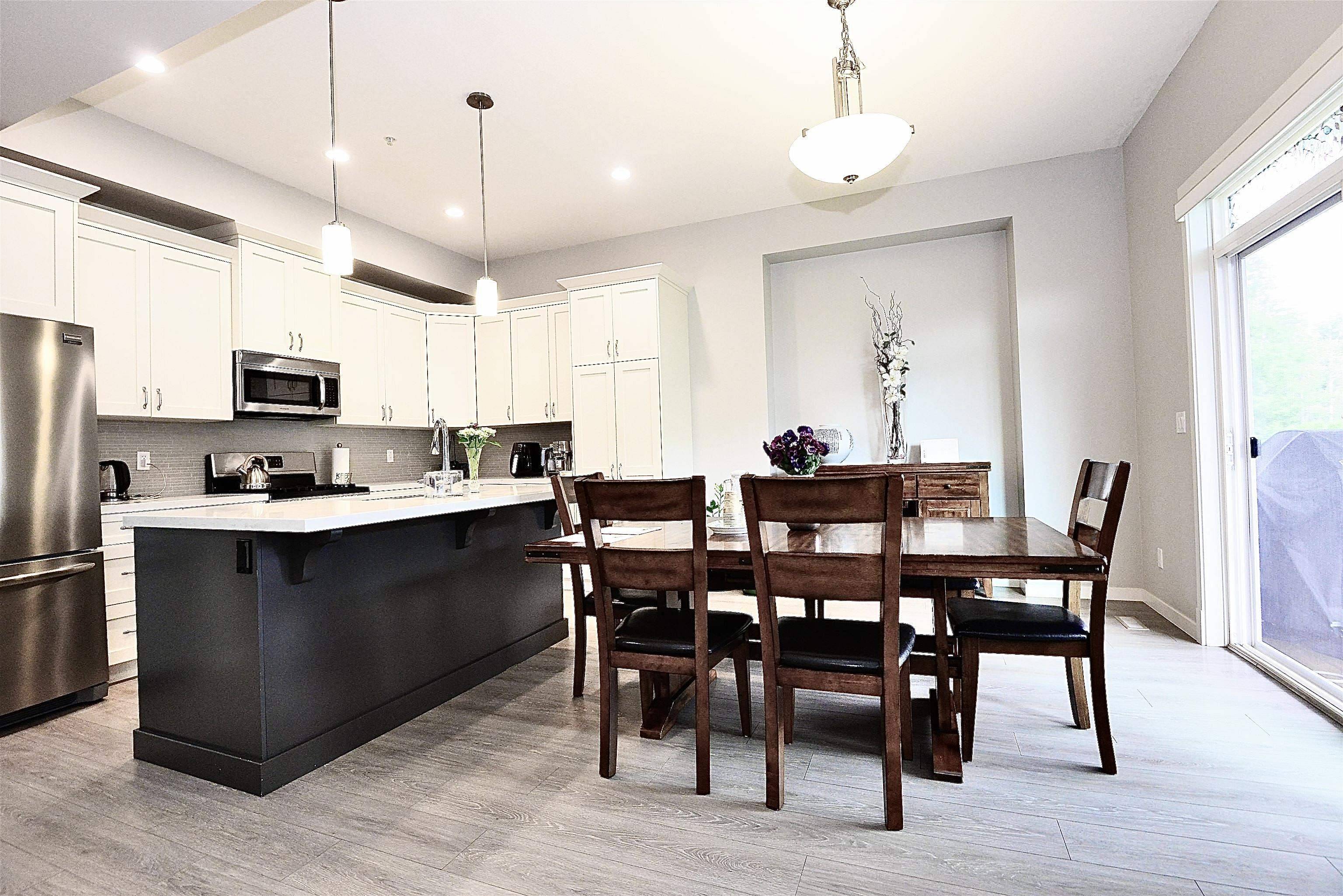 Maple Ridge, BC V2W 5H5,24442 113 AVE