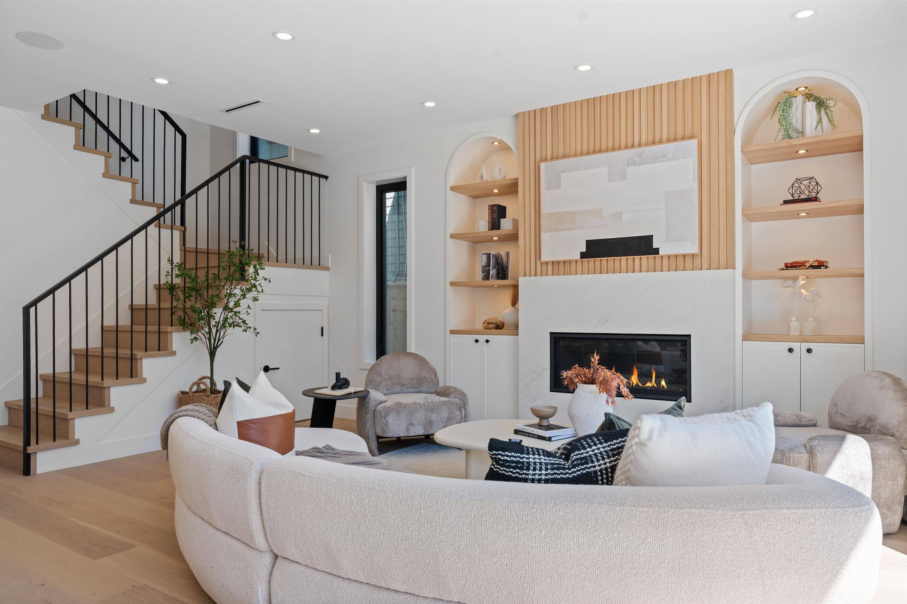 Vancouver, BC V6K 2P9,2846 W 12th AVE #2