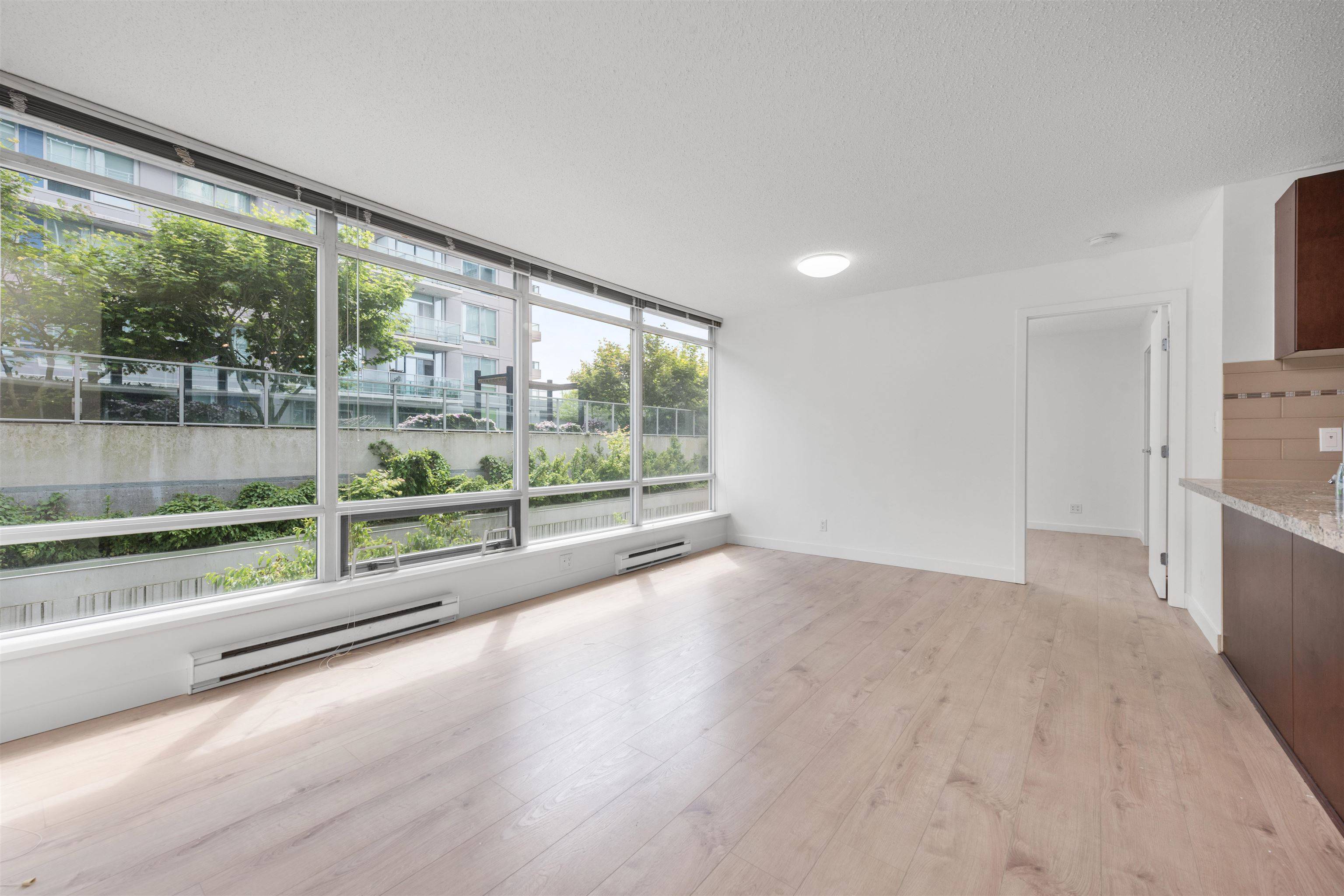 Richmond, BC V6X 0B2,8280 Lansdowne RD #511