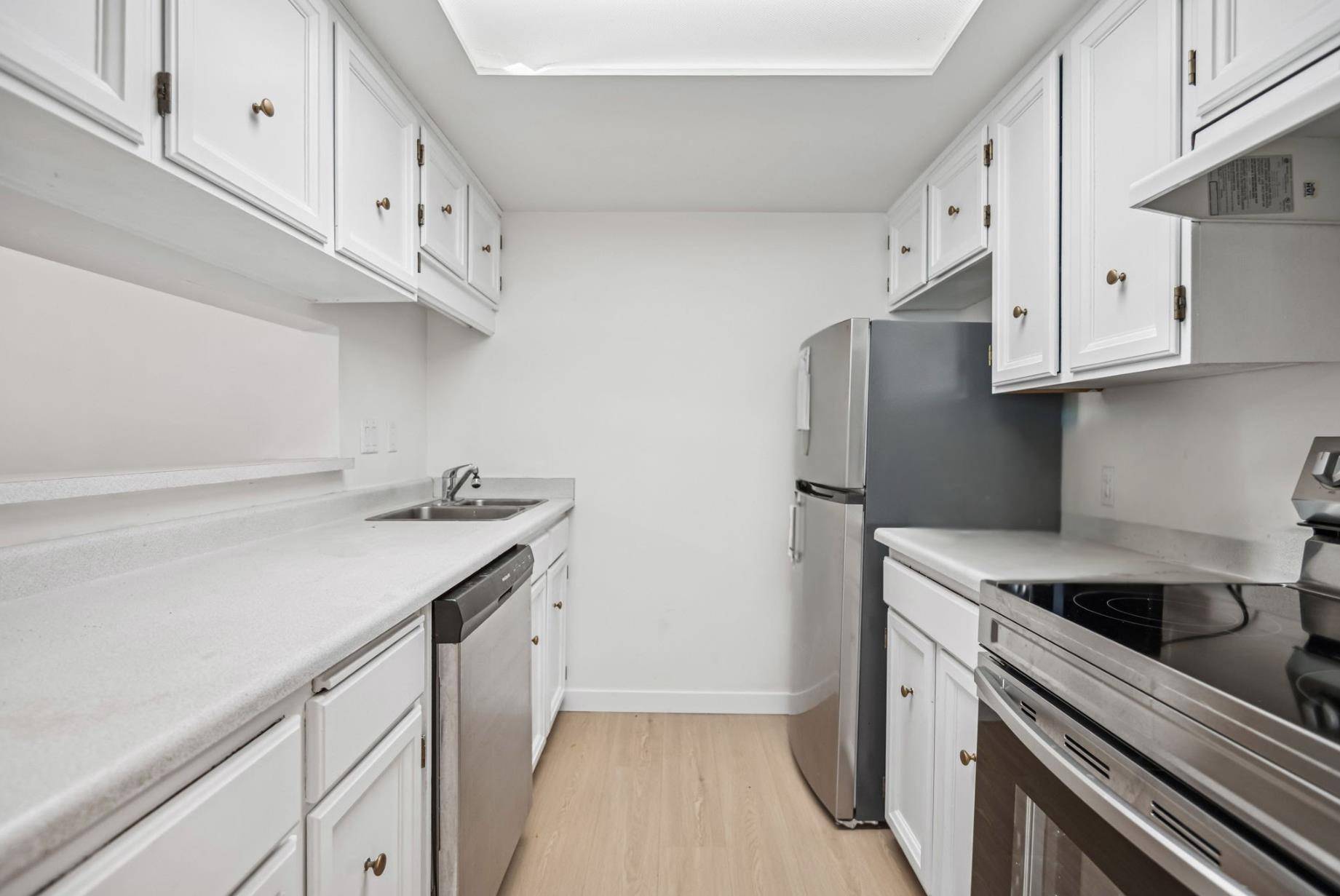 Vancouver, BC V6M 4H6,2320 W 40th AVE #408