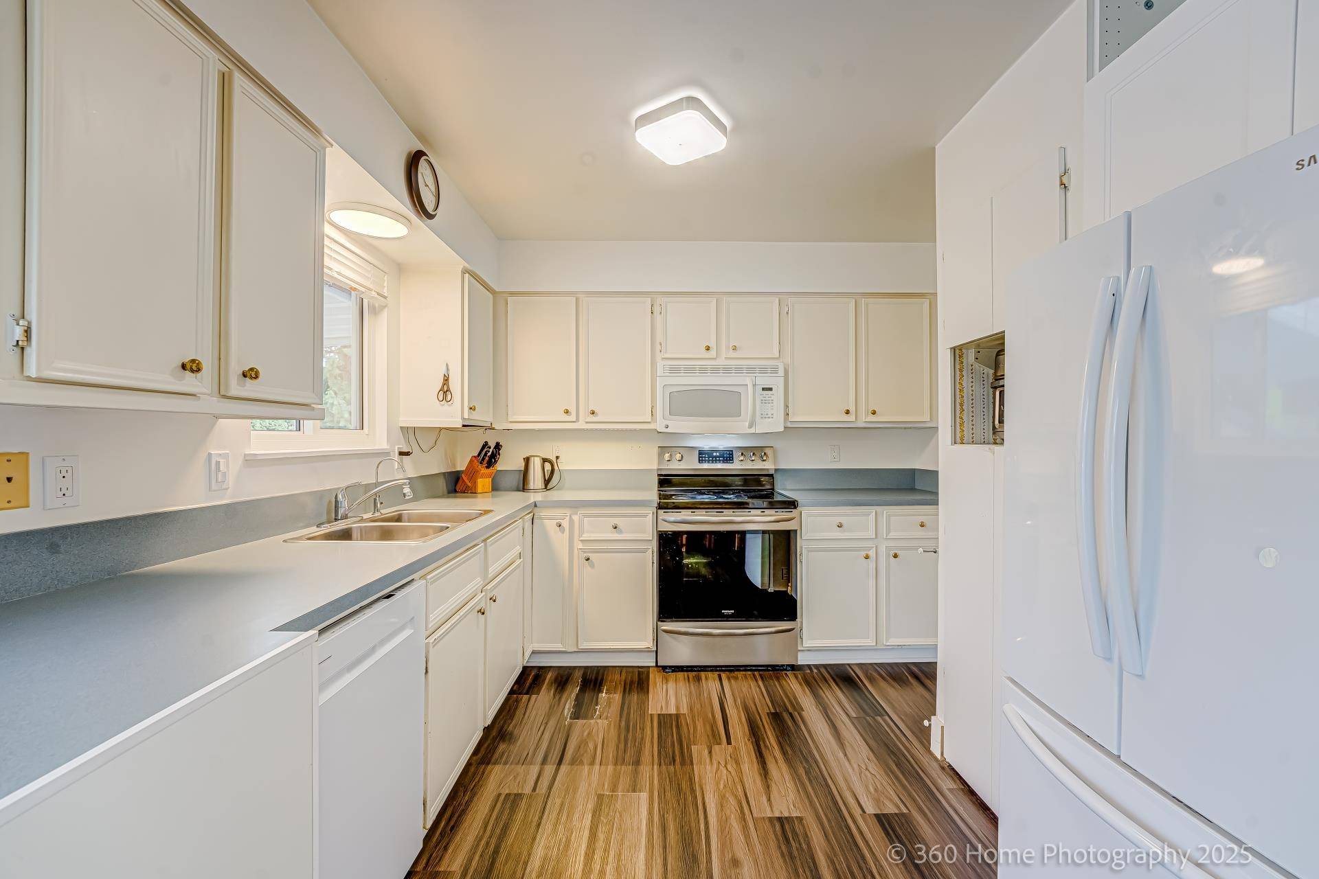 Port Coquitlam, BC V3B 3P4,3958 Coast Meridian RD