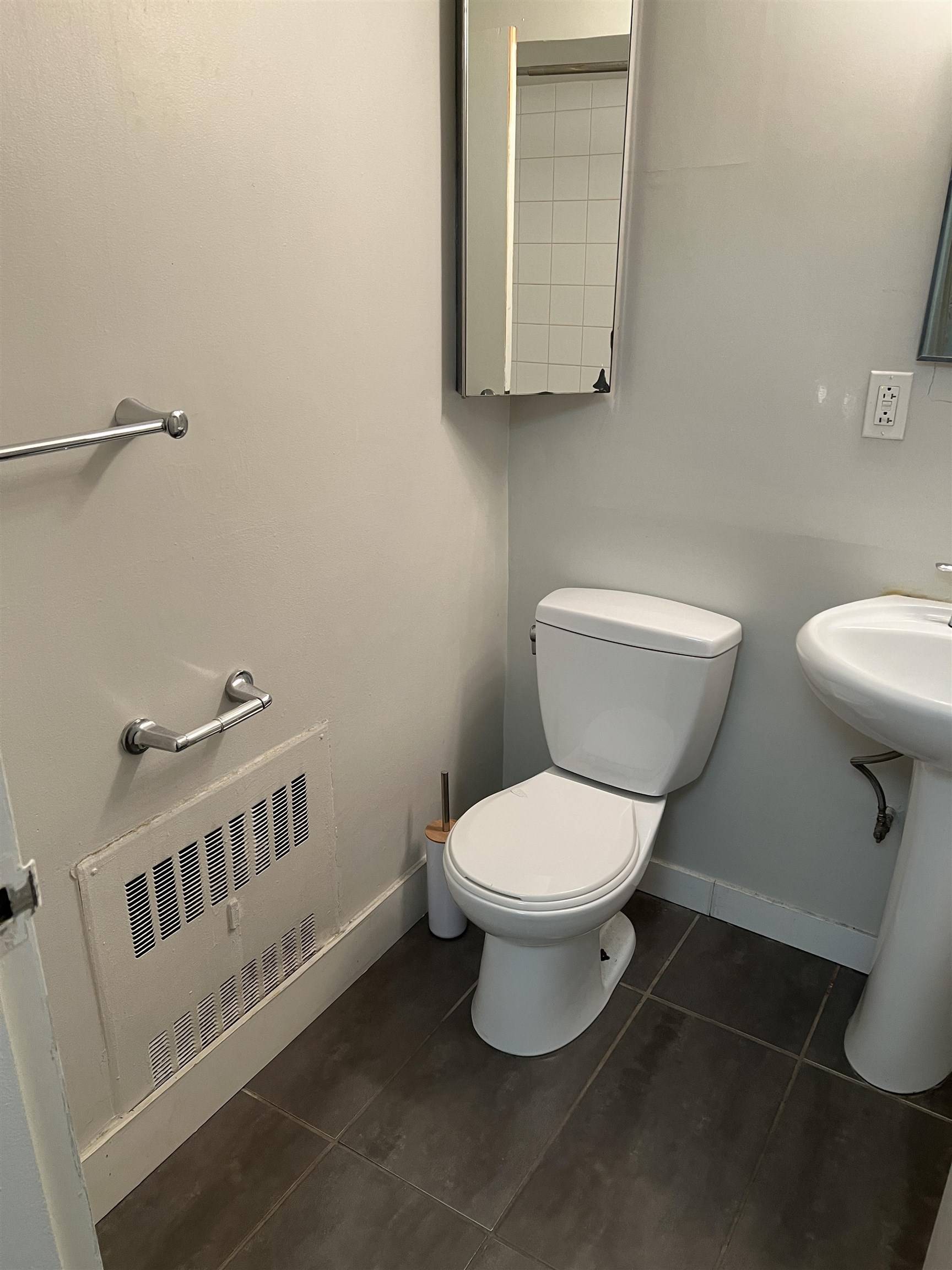 Vancouver, BC V6E 1G5,1057 Barclay ST