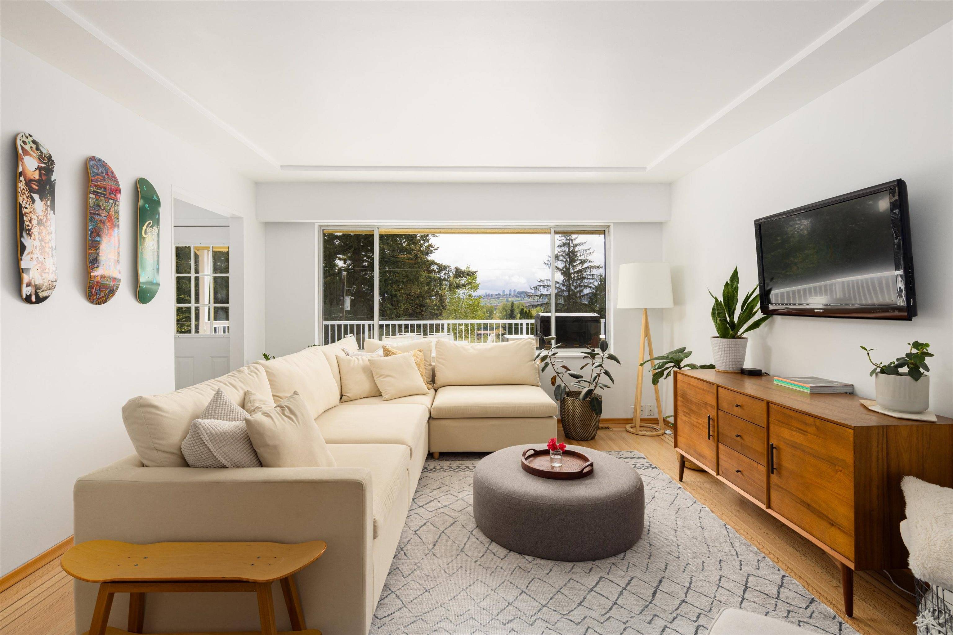 North Vancouver, BC V7L 1N7,1231 Cloverley ST