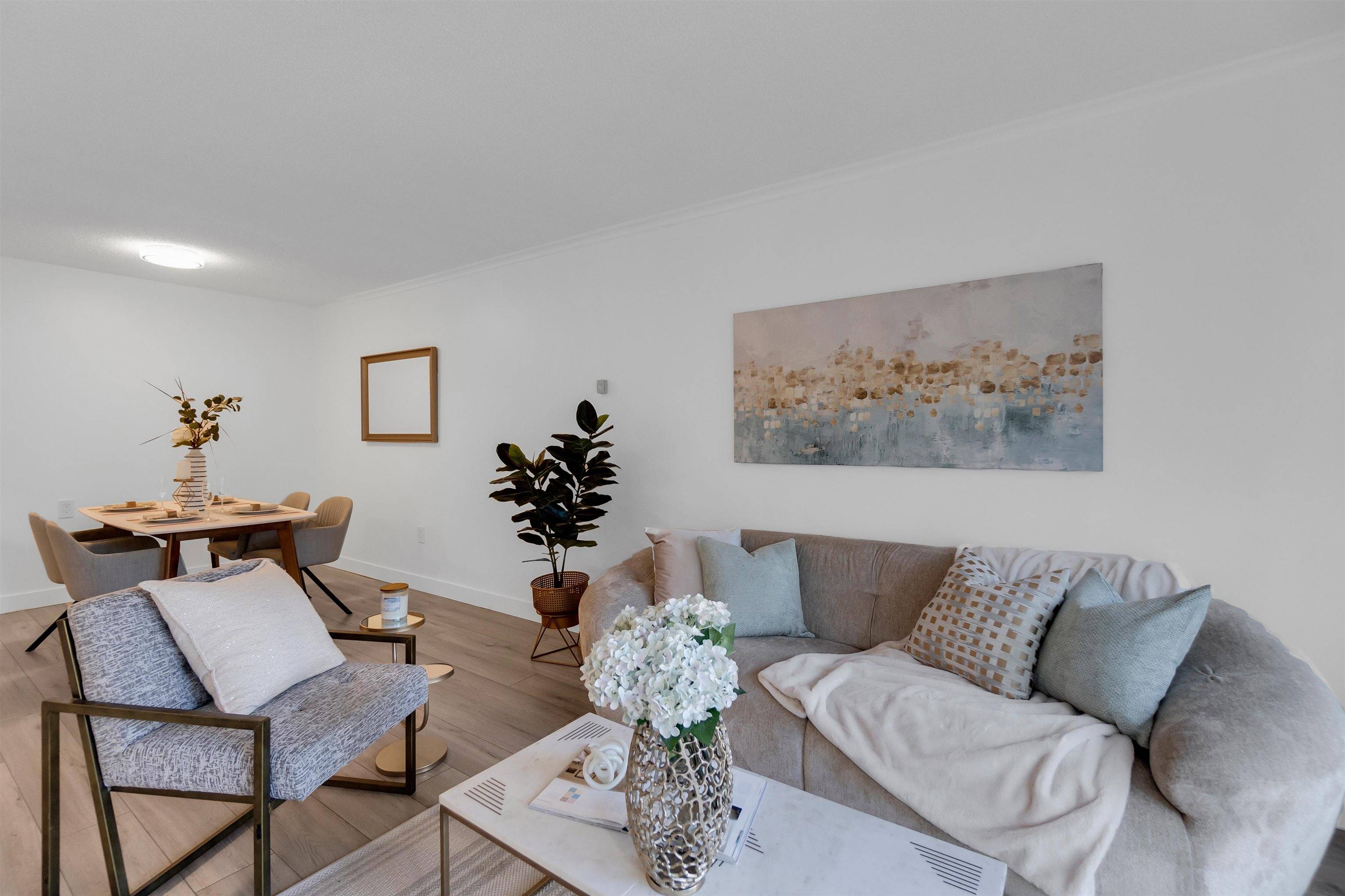 North Vancouver, BC V7P 3G8,2004 Fullerton AVE #807