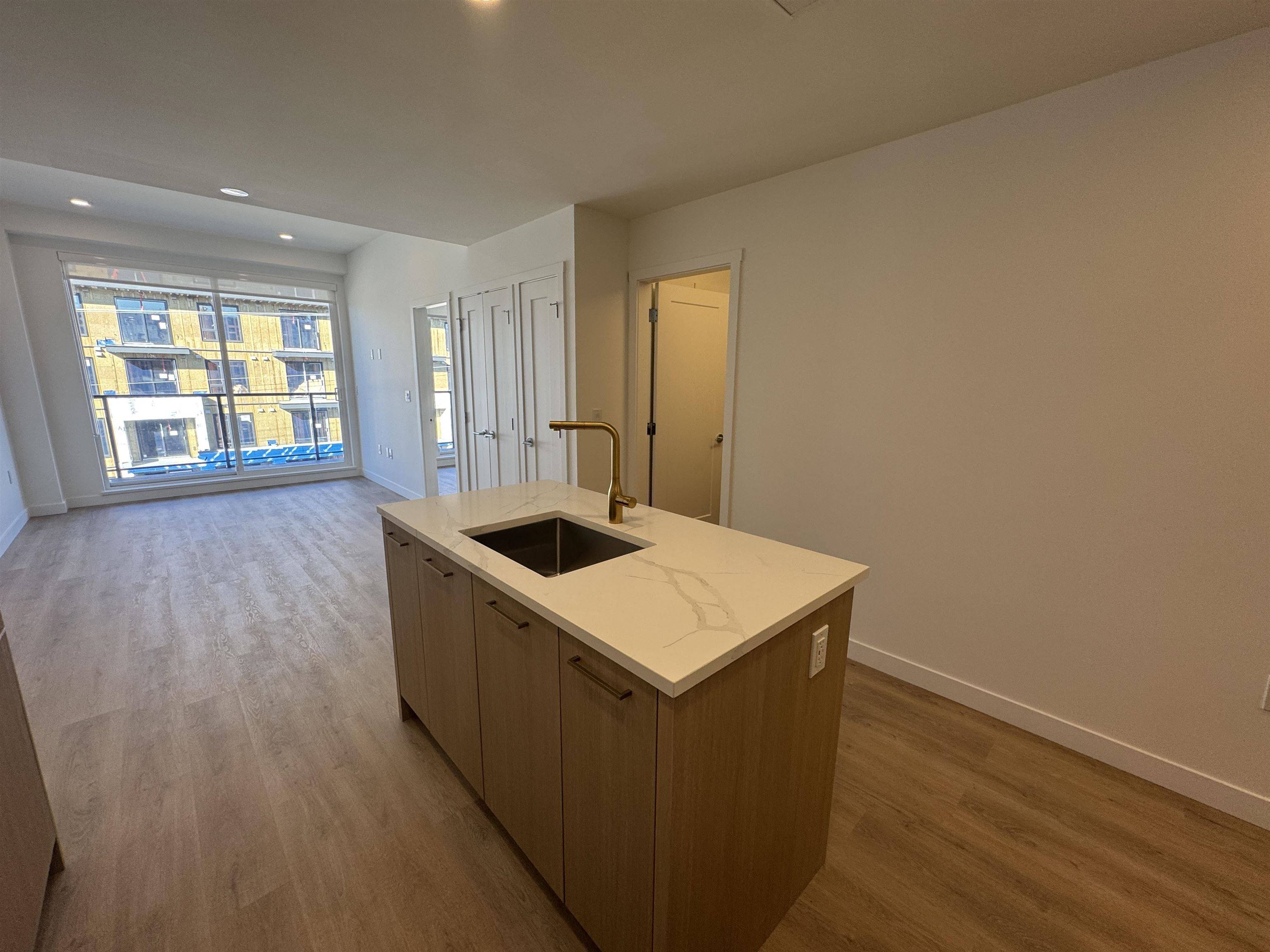 Coquitlam, BC V3K 0K1,600 Rochchester #50X