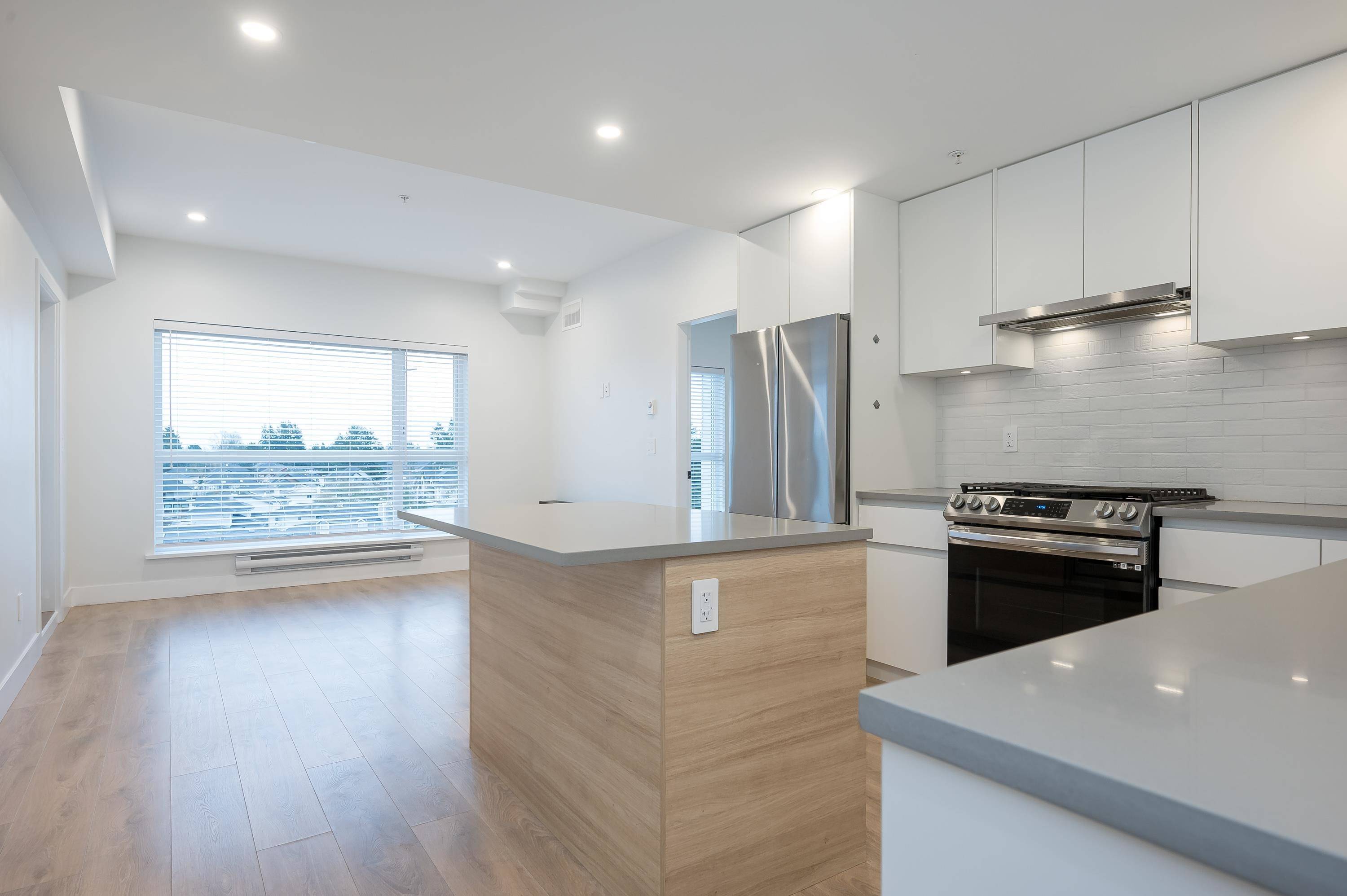 Surrey, BC V3W 3N5,8496 120 ST #311