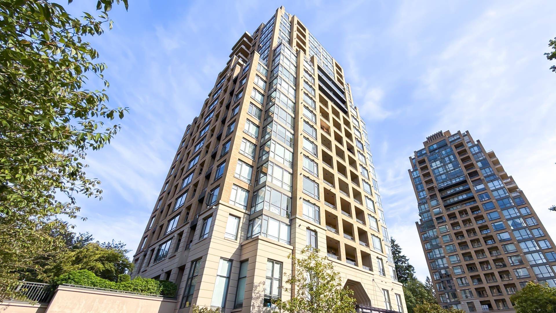 Burnaby, BC V3N 5C5,7368 Sandborne AVE #308