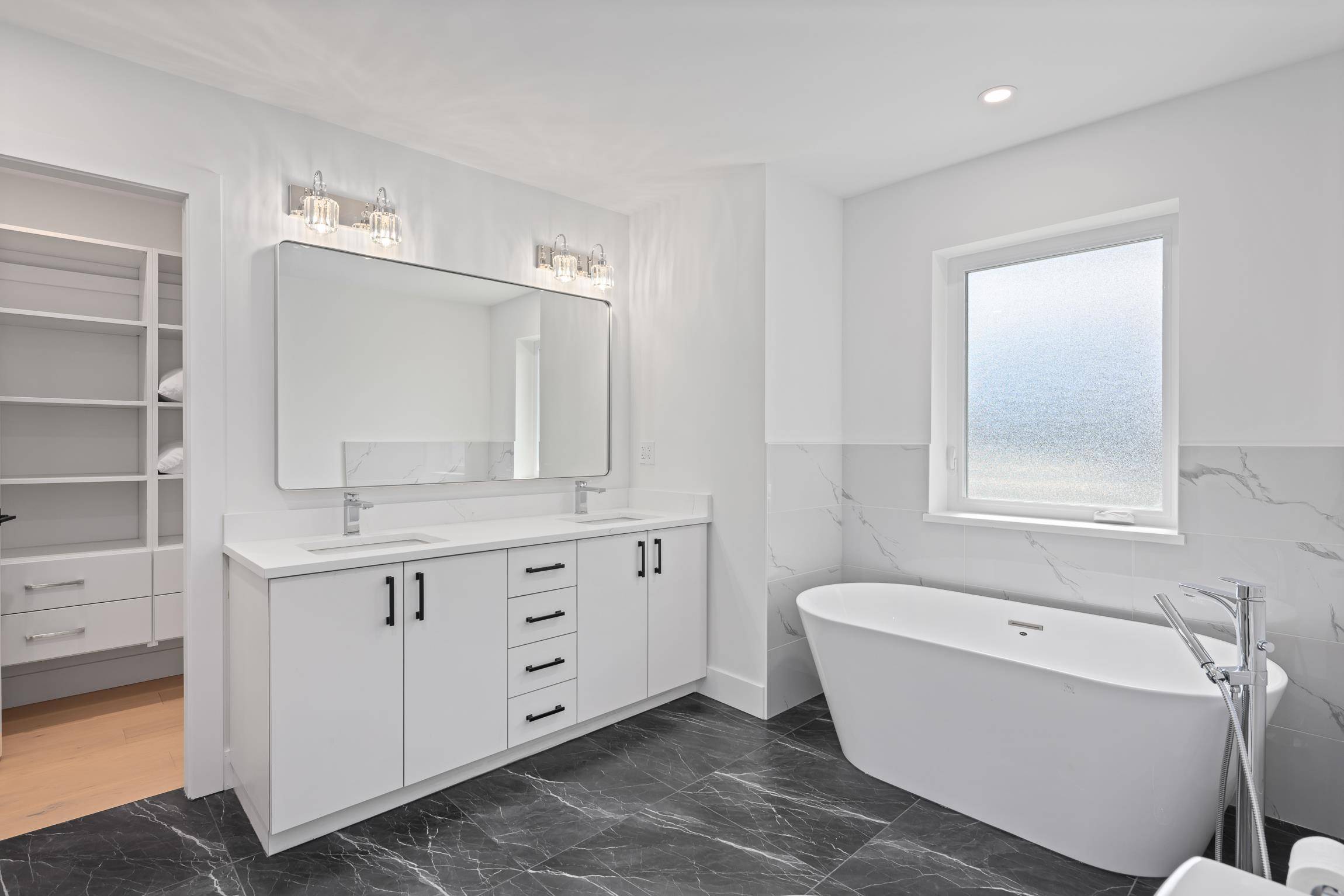 Squamish, BC V8B 0E3,3385 Mamquam RD #37