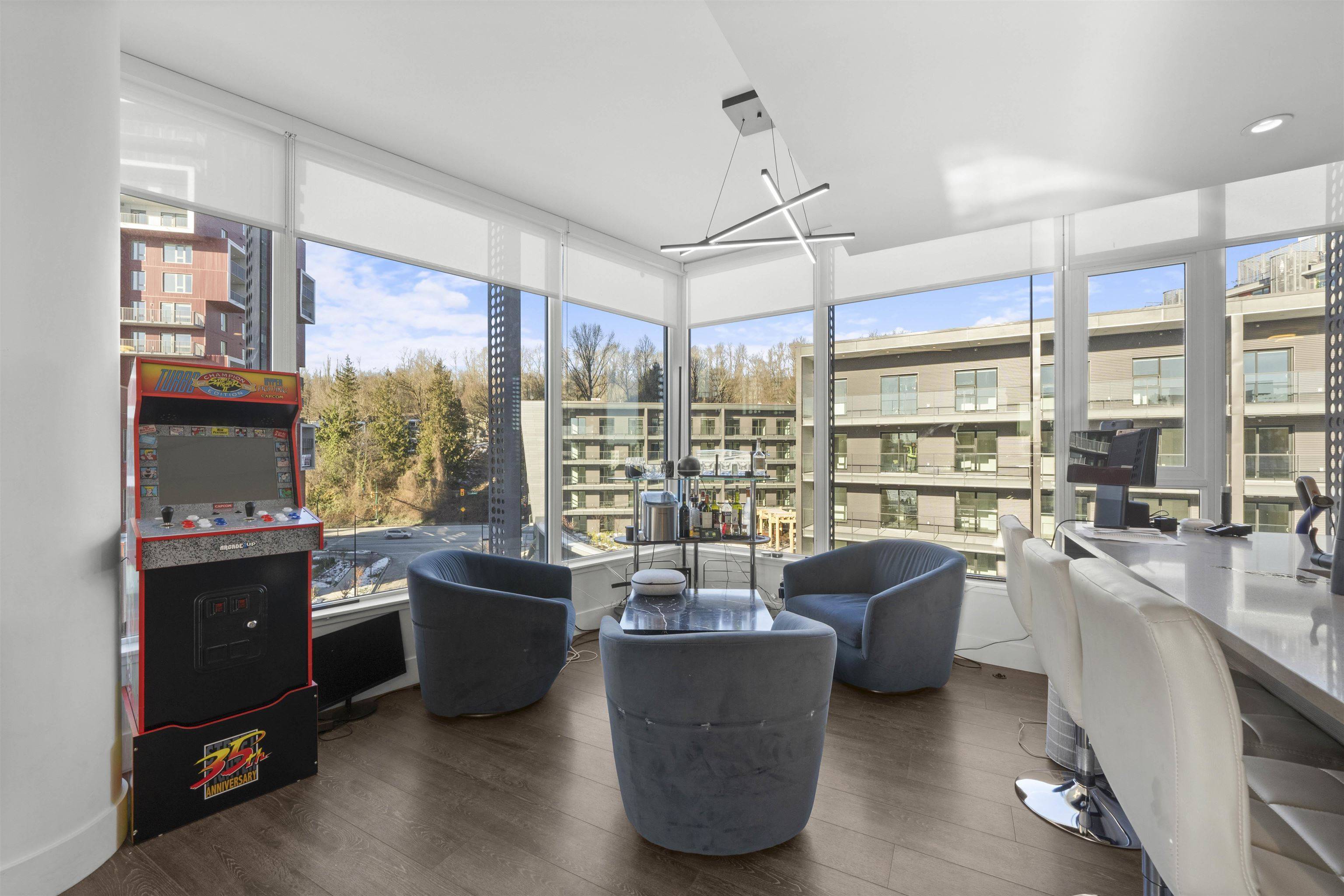 Vancouver, BC V5S 0E3,3438 Sawmill CRES #609